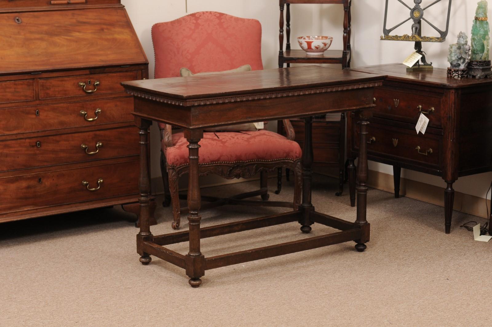 17th Century Italian Walnut Narrow Console / Center Table with Drawer  In Good Condition For Sale In Atlanta, GA