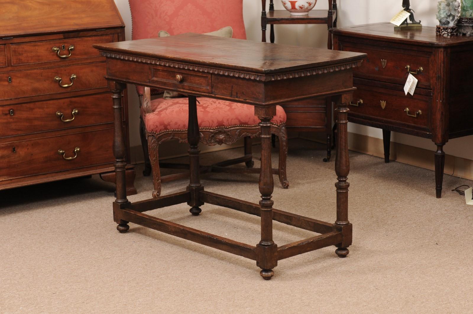 17th Century Italian Walnut Narrow Console / Center Table with Drawer  For Sale 1