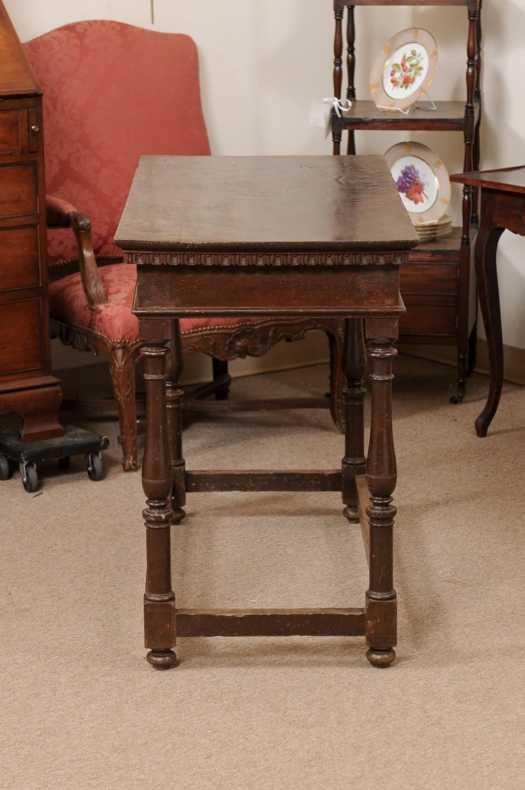 17th Century Italian Walnut Narrow Console / Center Table with Drawer For Sale 3