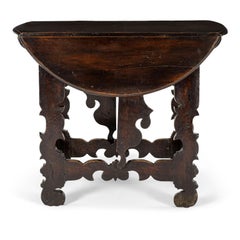 17th Century Italian Walnut Round Gate-Leg Table