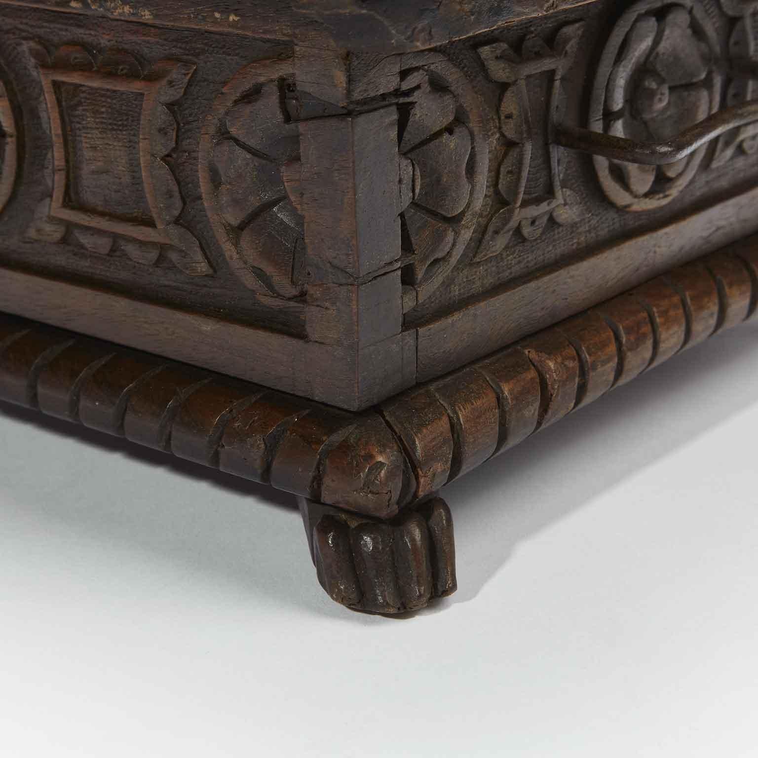 17th Century Italian Walnut Warmer Brazier Renaissance Style Walnut Box 12