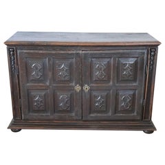 Antique 17th Century Italian Walnut Wood Large Rustic Sideboard, Buffet or Credenza