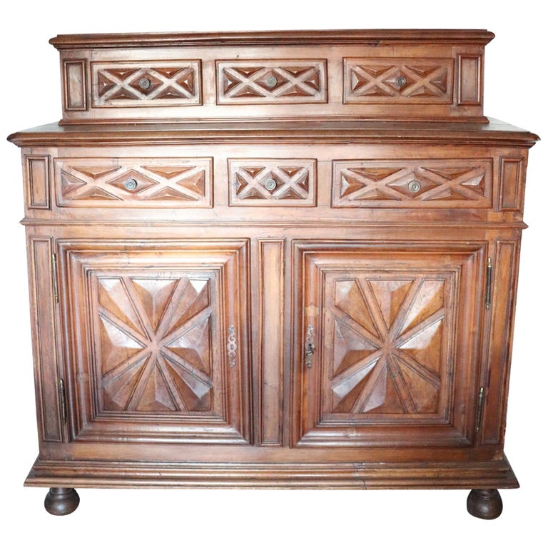 17th Century Italian Walnut Wood Large Rustic Sideboard, Buffet or Credenza For Sale