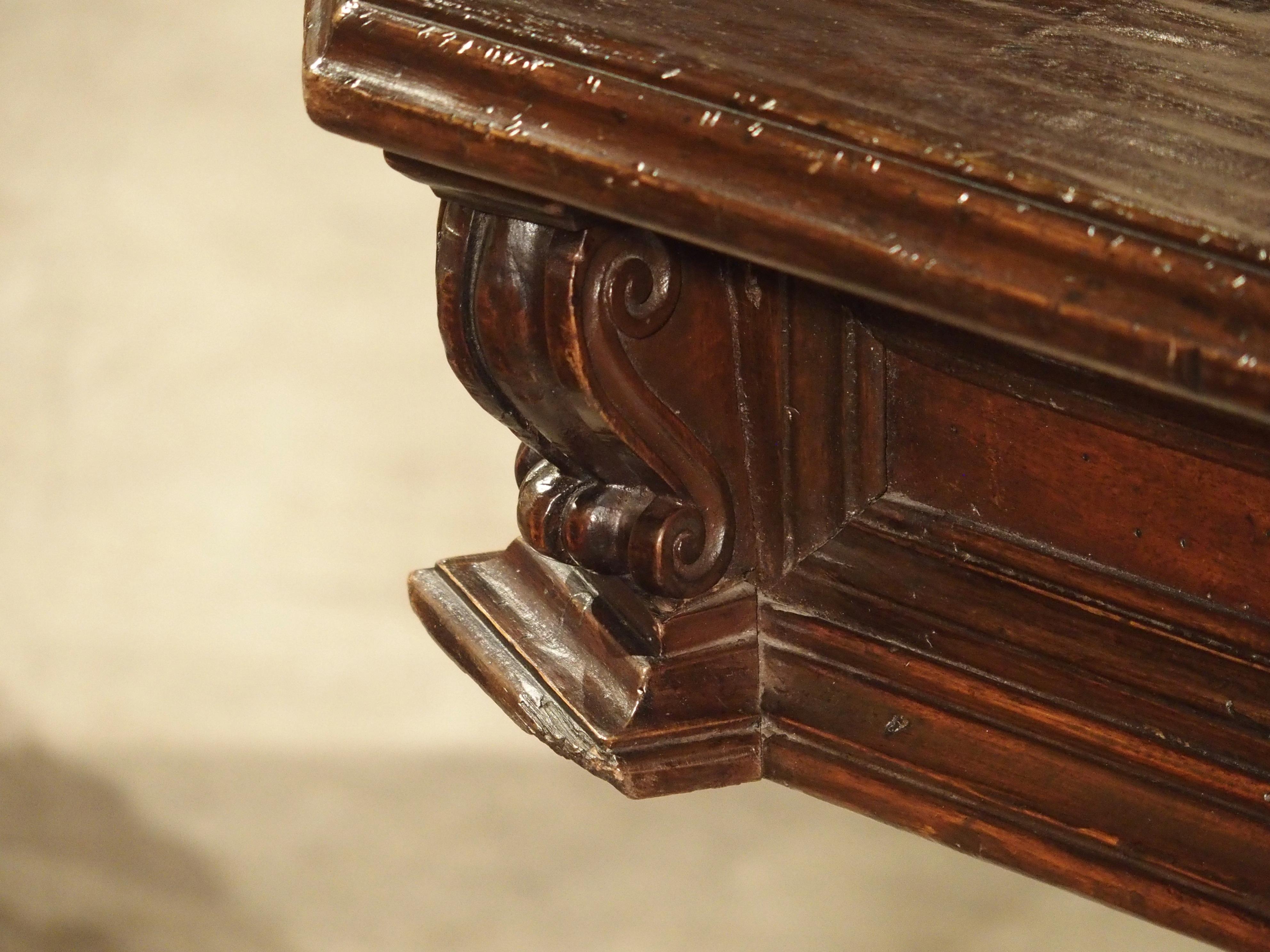17th Century Italian Walnut Wood Octagonal Center Table with Large Paw Supports 5