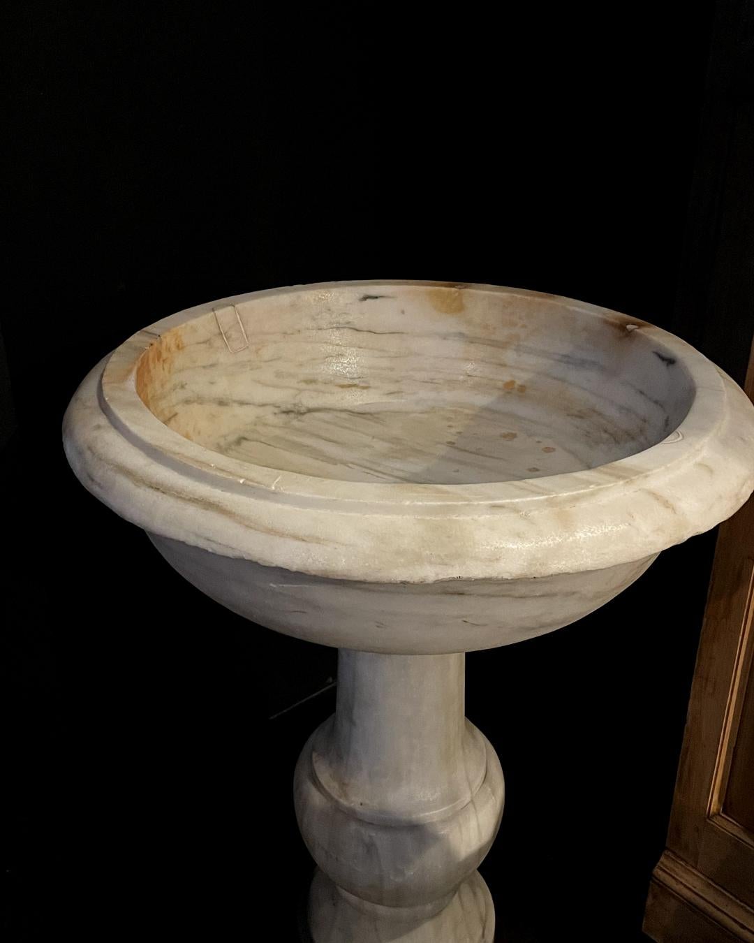 18th Century and Earlier 17th Century Italian White Marble Baptismal Font For Sale