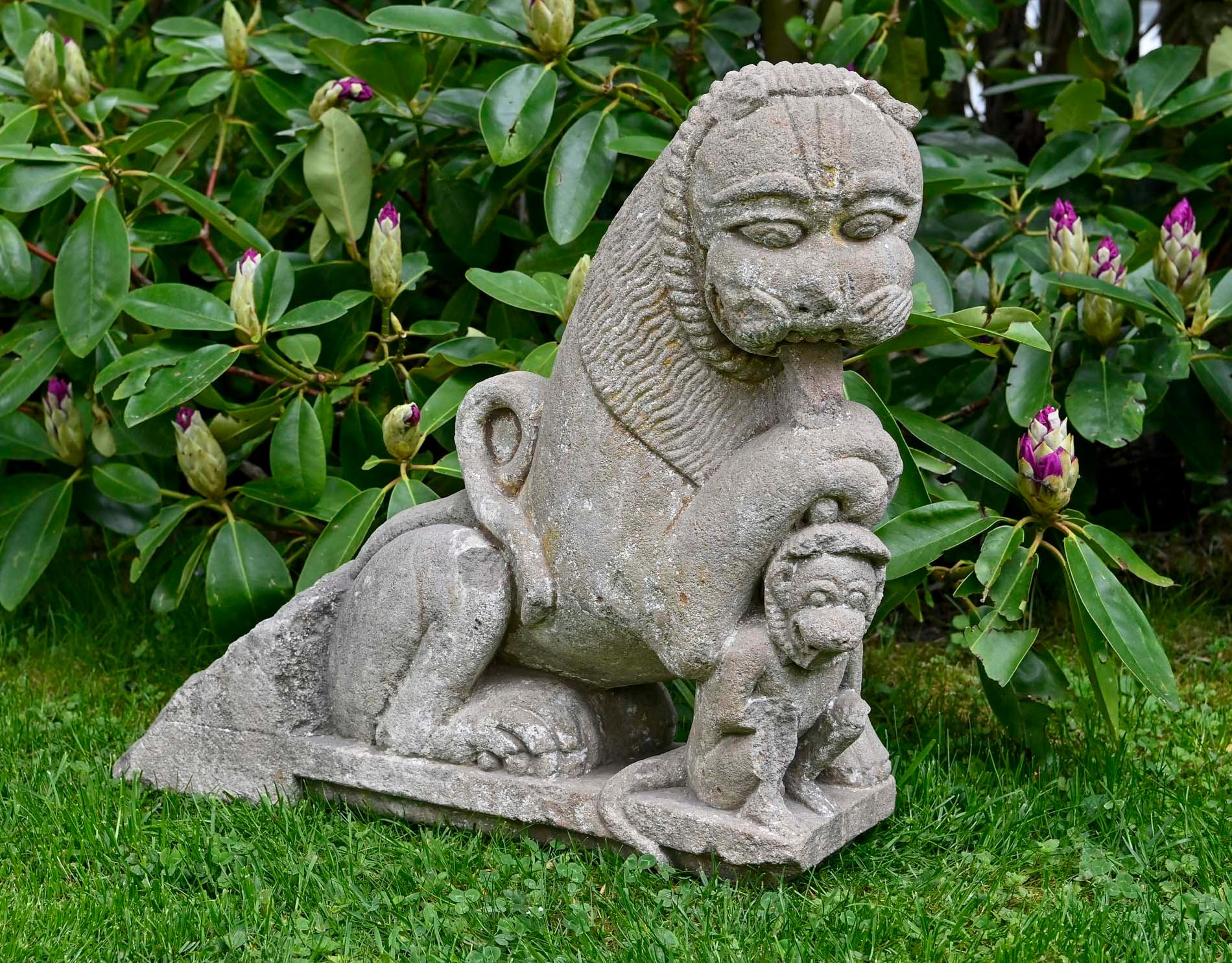 Sandstone 17th Century Italy Sculpture Stone Lion Holding a Monkey