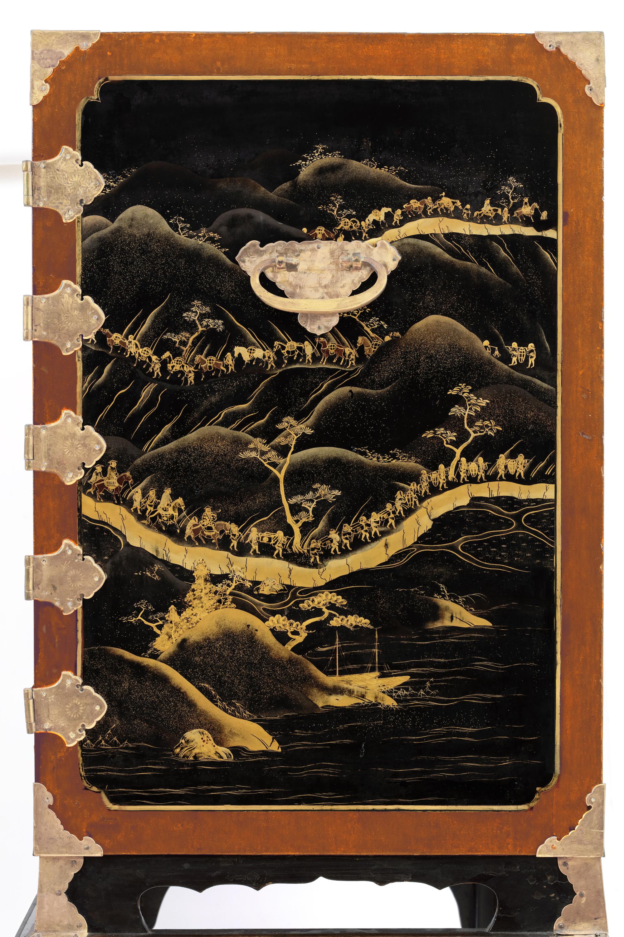 Lacquered 17th Century Japanese Export Lacquer Cabinet with Depiction the Dutch Tradepost For Sale