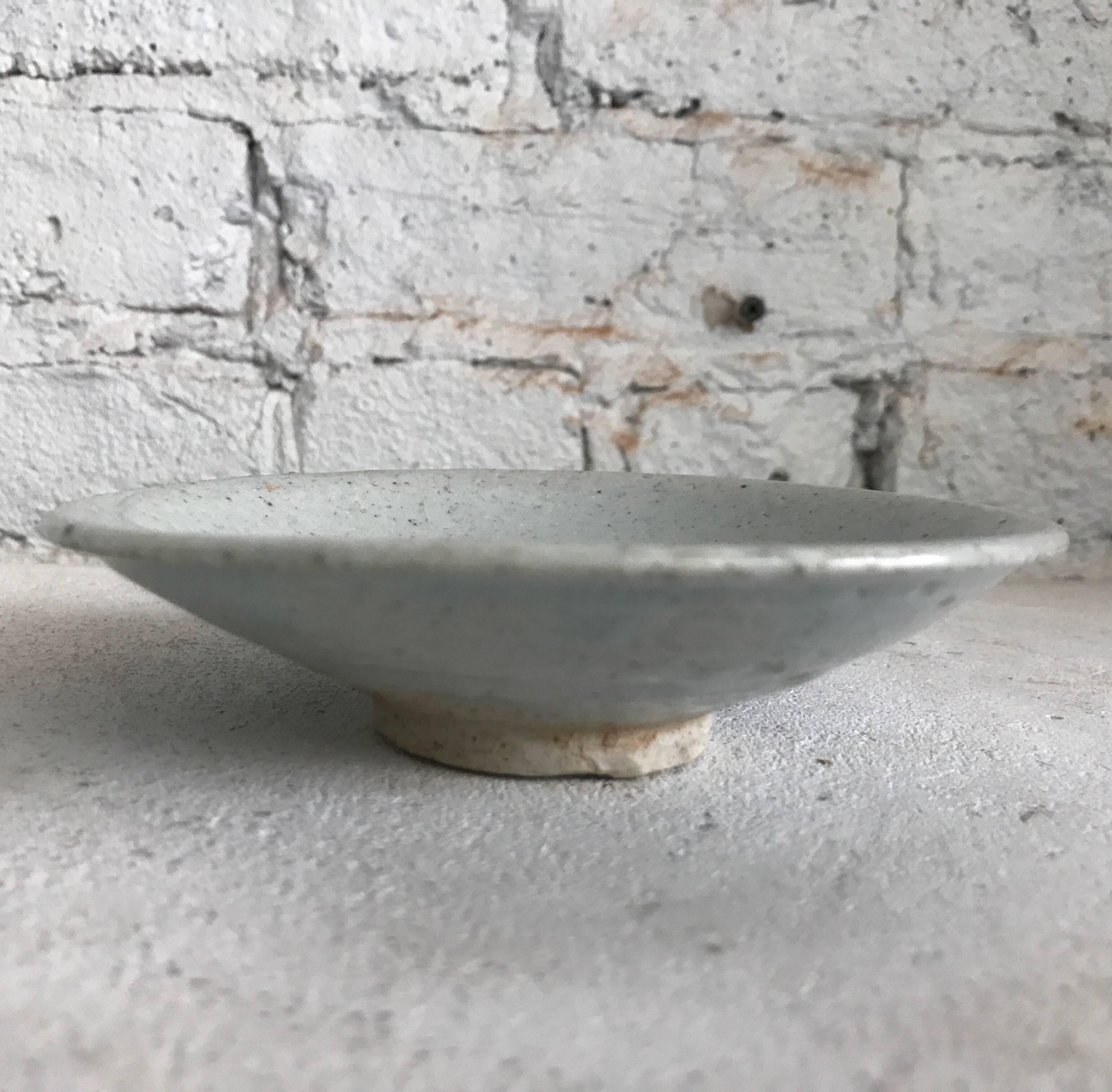 17th Century Japanese Porcelain Plate found in Tokyo, Japan In Good Condition In Chicago, IL