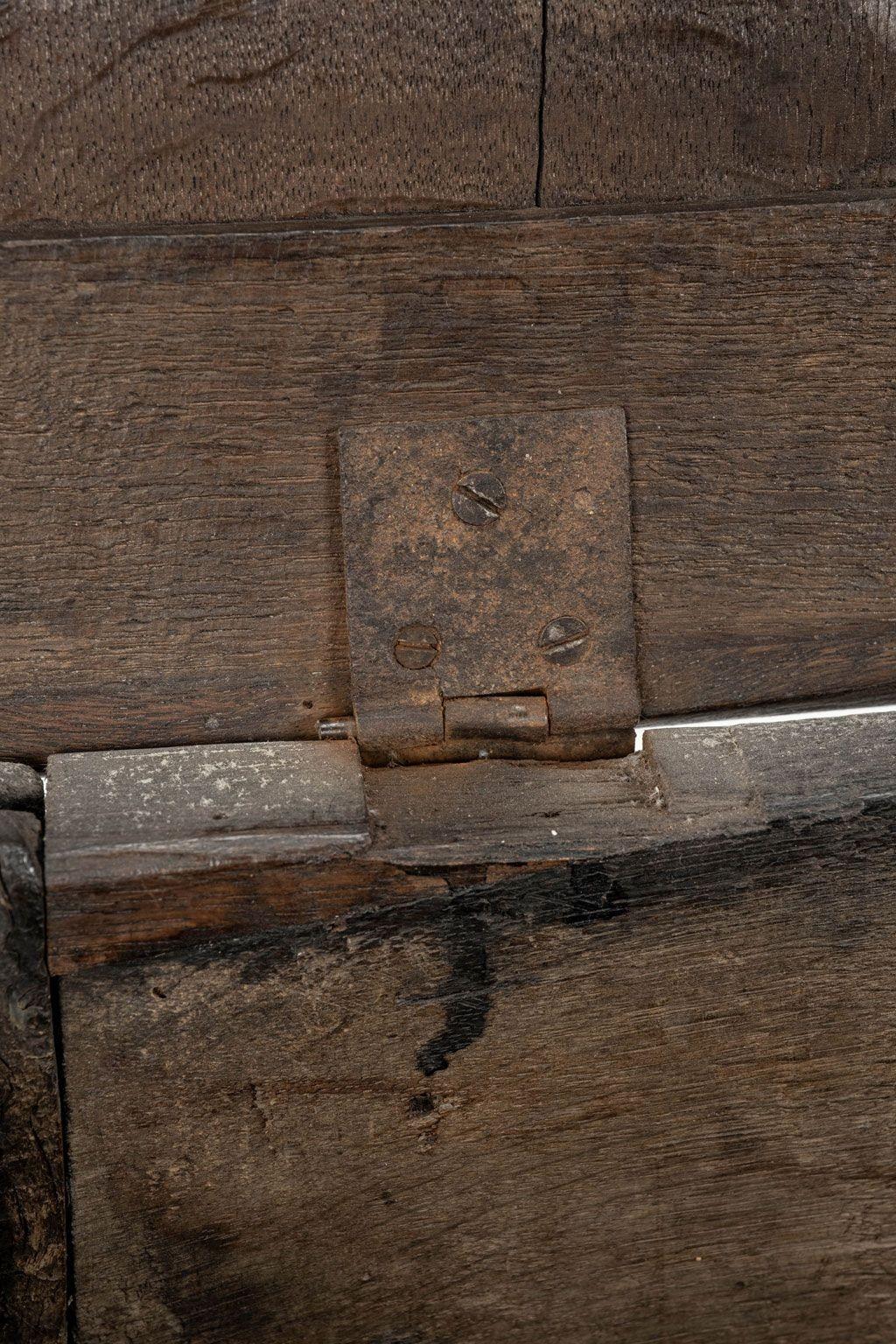 17th Century Joined Oak Coffer In Fair Condition For Sale In Houston, TX