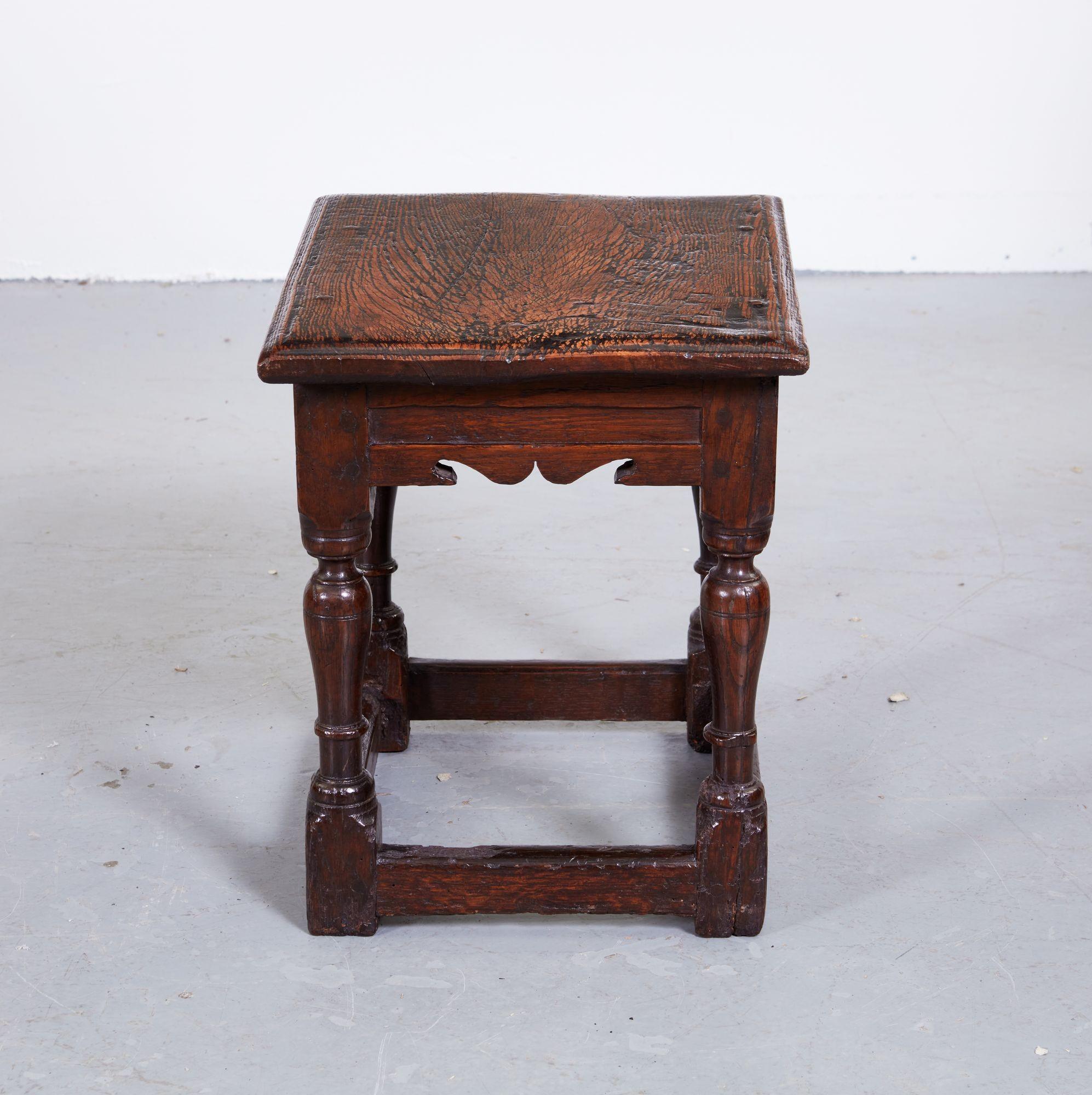 joint-Tisch aus dem 17. Jahrhundert im Zustand „Gut“ im Angebot in Greenwich, CT