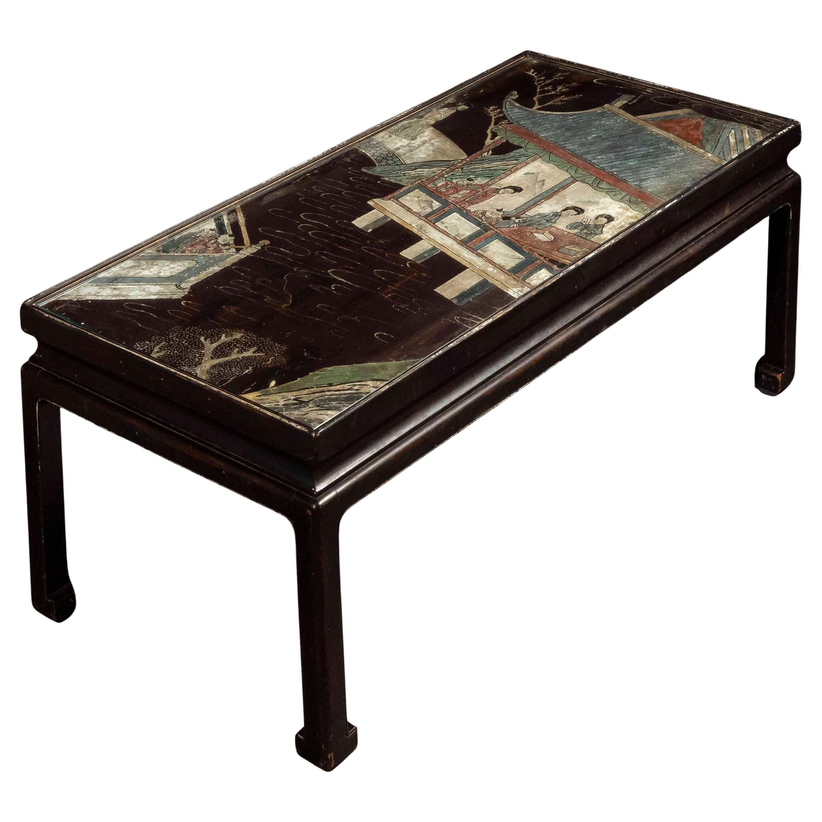 Table basse à panneaux en laque du 17e siècle
