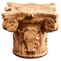 16th Century - Large carved white marble capital  