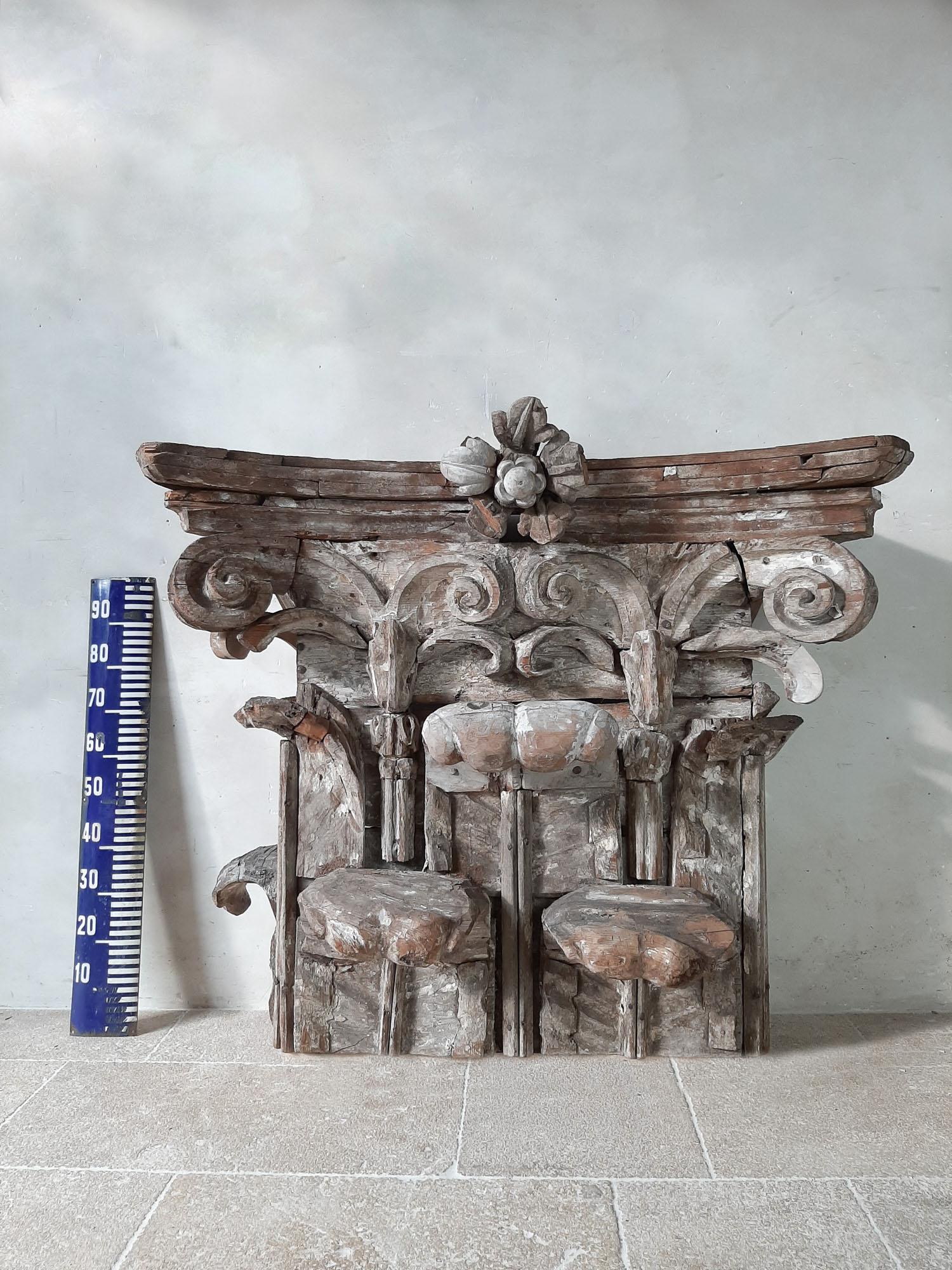 17th Century Large Italian Wood Carved and Gesso Capital 4