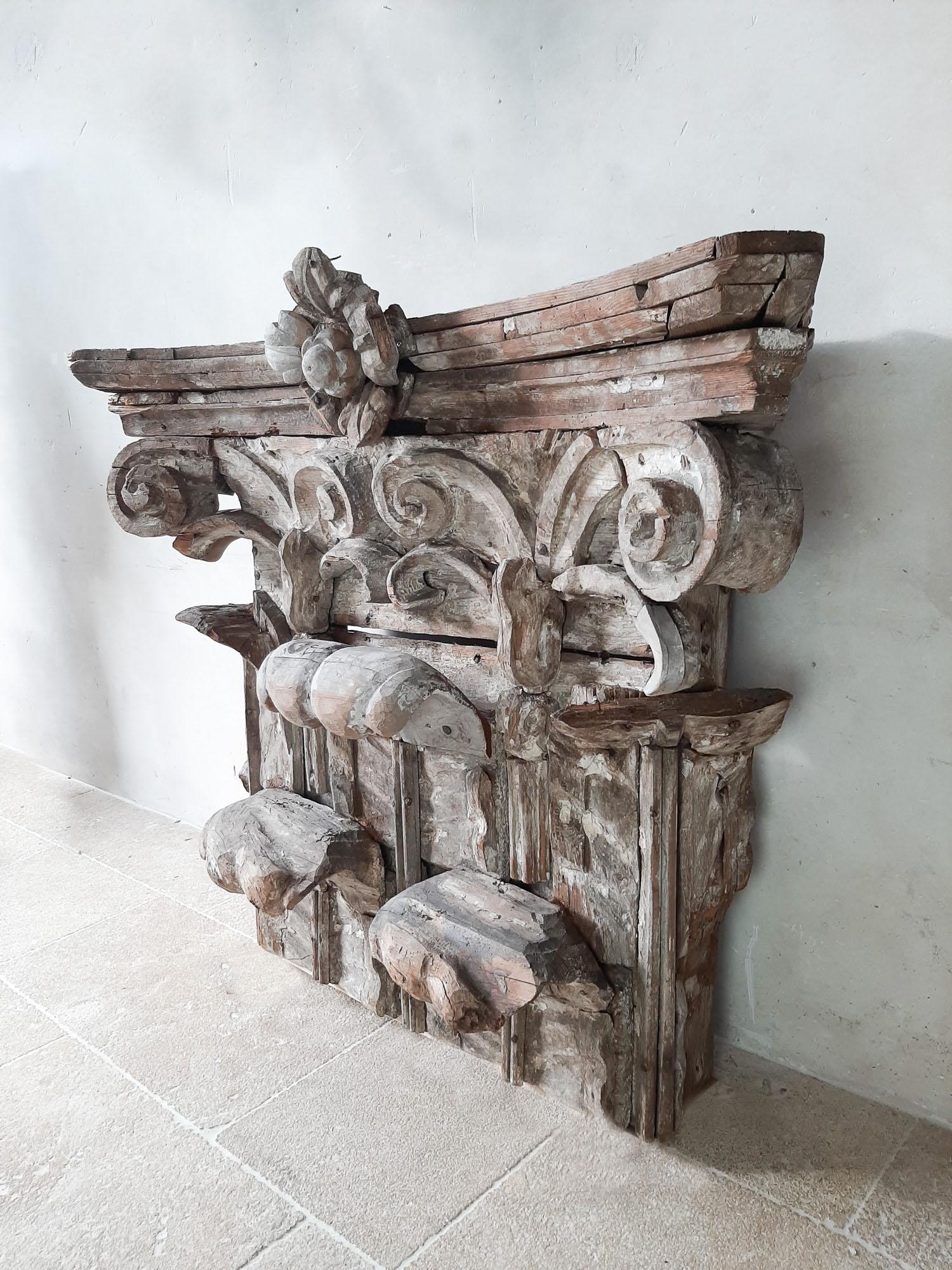 17th Century Large Italian Wood Carved and Gesso Capital 5