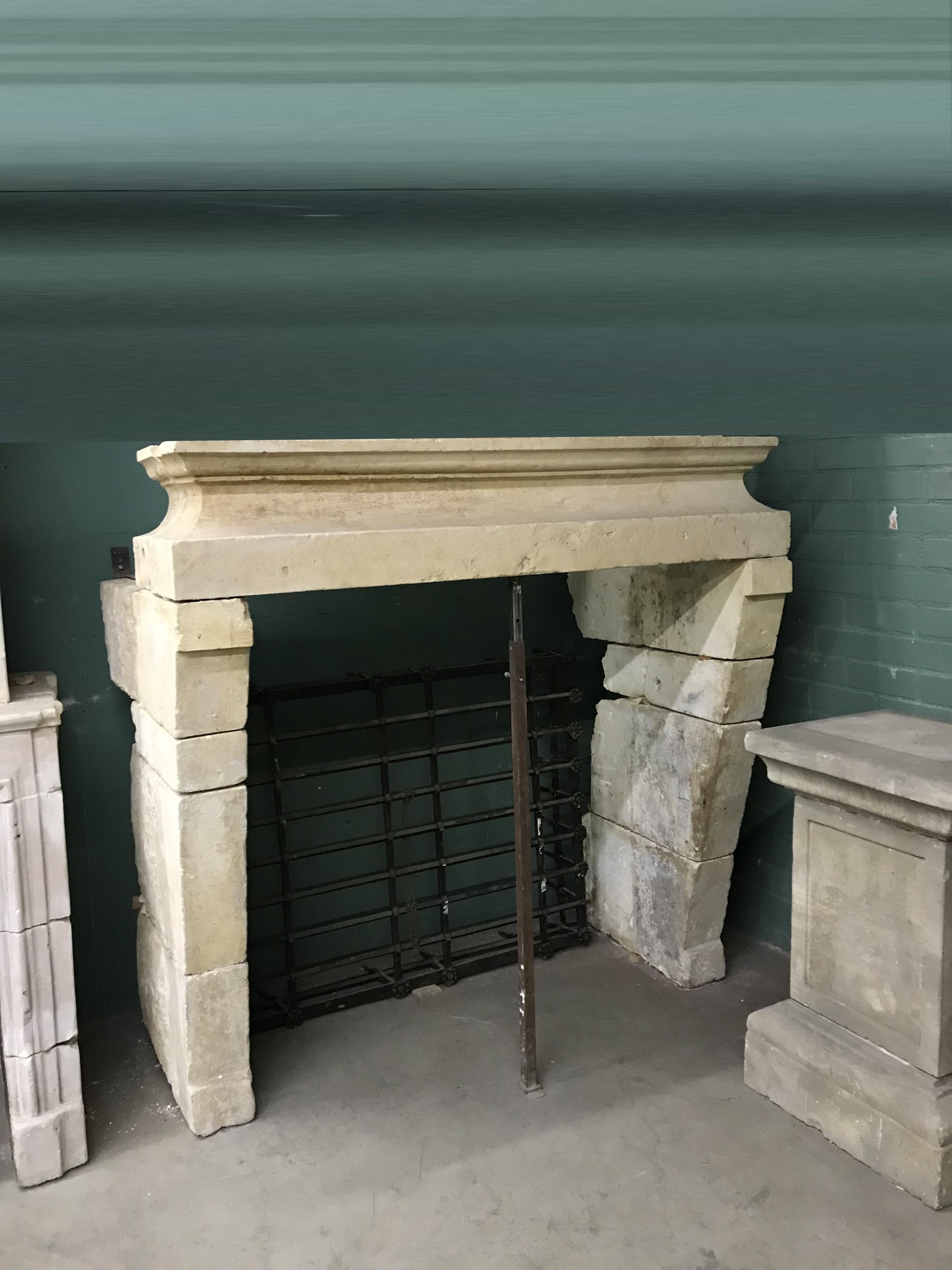 17th Century Large Mantle Louis XIII Chateau Hand Carved Stone Antique Fireplace In Good Condition For Sale In West Hollywood, CA