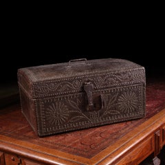 17. Jahrhundert Leder beschlagene Reisetruhe