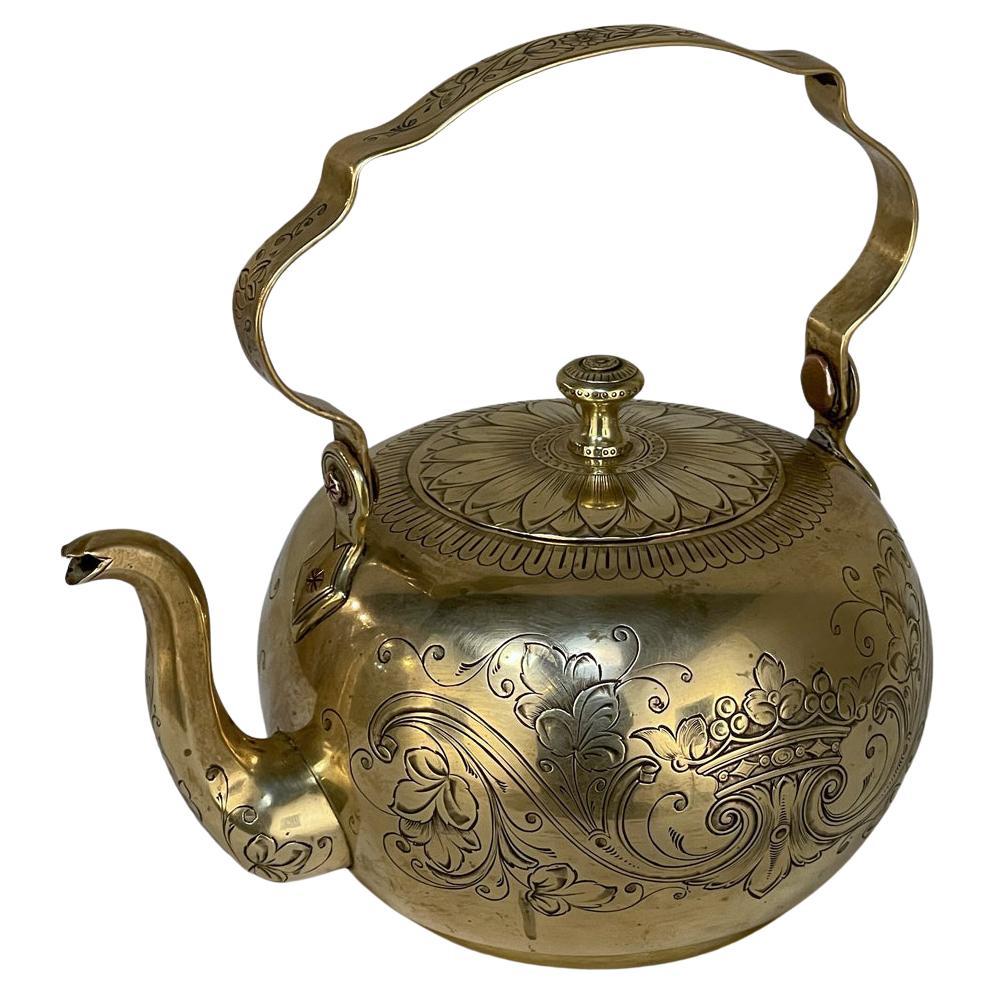 17th Century Liegoise Chiseled Brass Water Kettle For Sale