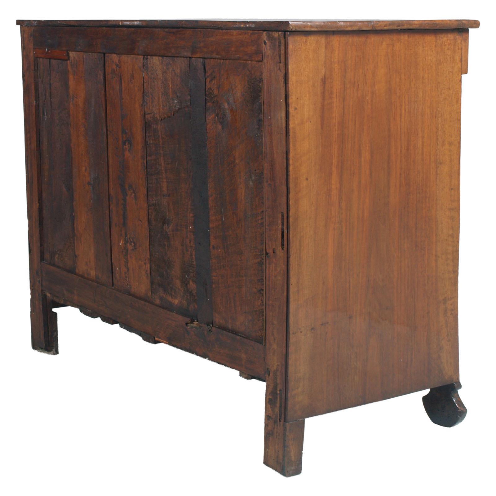 17th Century Lombard-Piedmont Area, Chest of Drawers, Inlaid Walnut Wax-Polished For Sale 3