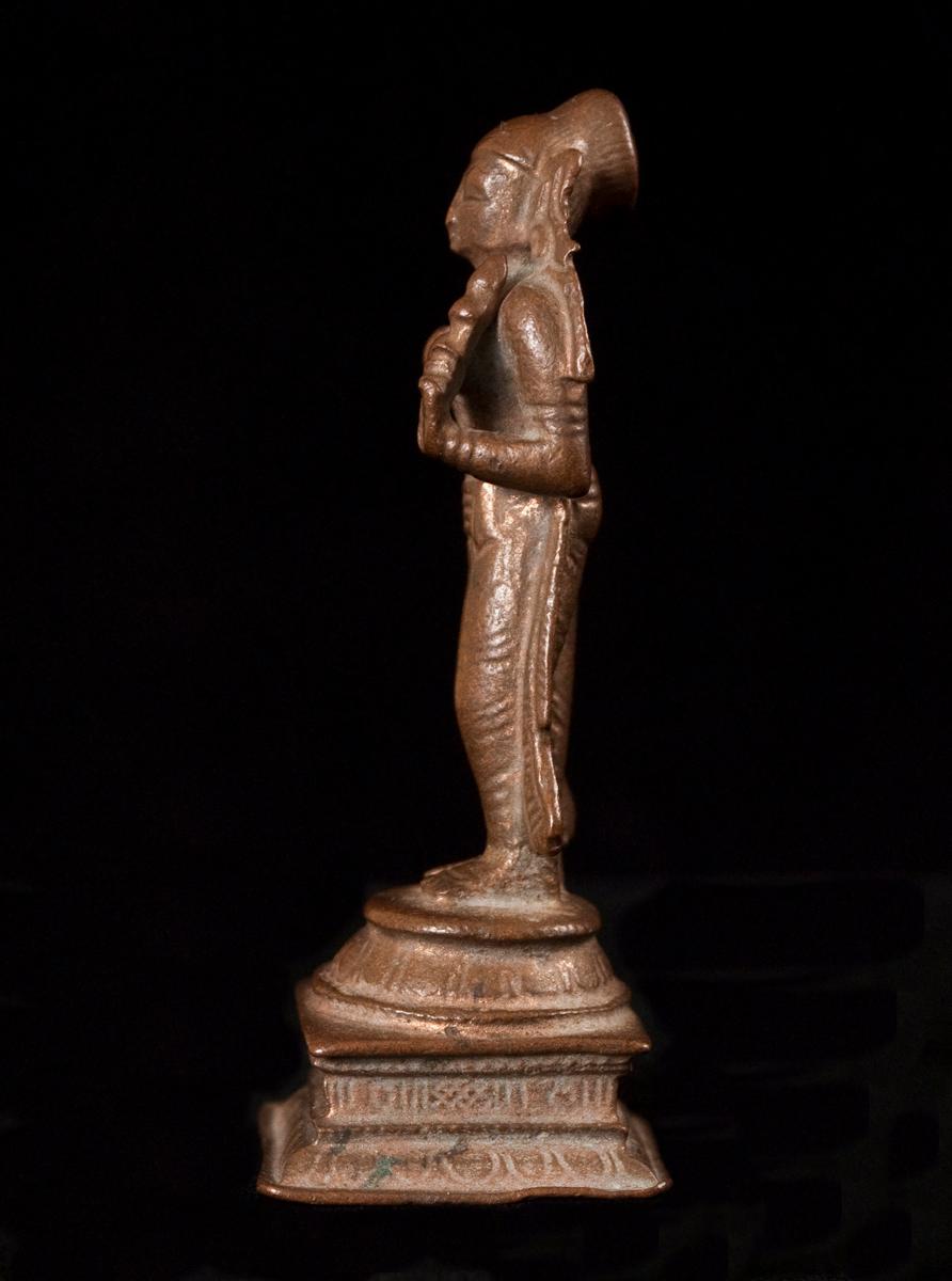 Indien Radha, amoureuse de Krishna, en bronze coulé à la cire perdue du 17ème siècle, Inde en vente