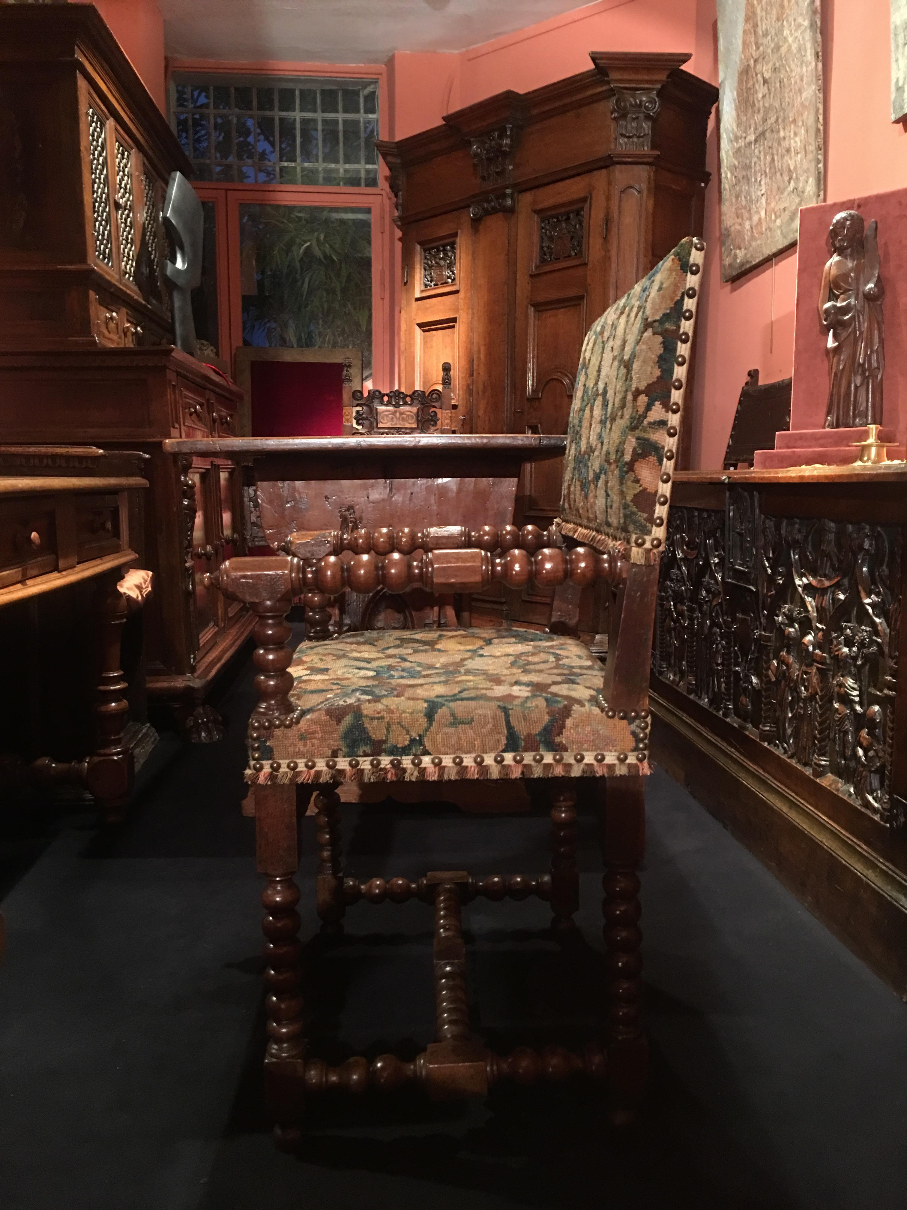 Louis XIII.-Sessel aus dem 17. Jahrhundert (Französisch) im Angebot