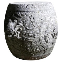 Geschnitzter Steinfass #02 aus der Ming-Dynastie des 17. Jahrhunderts (Paar oder einzeln) 