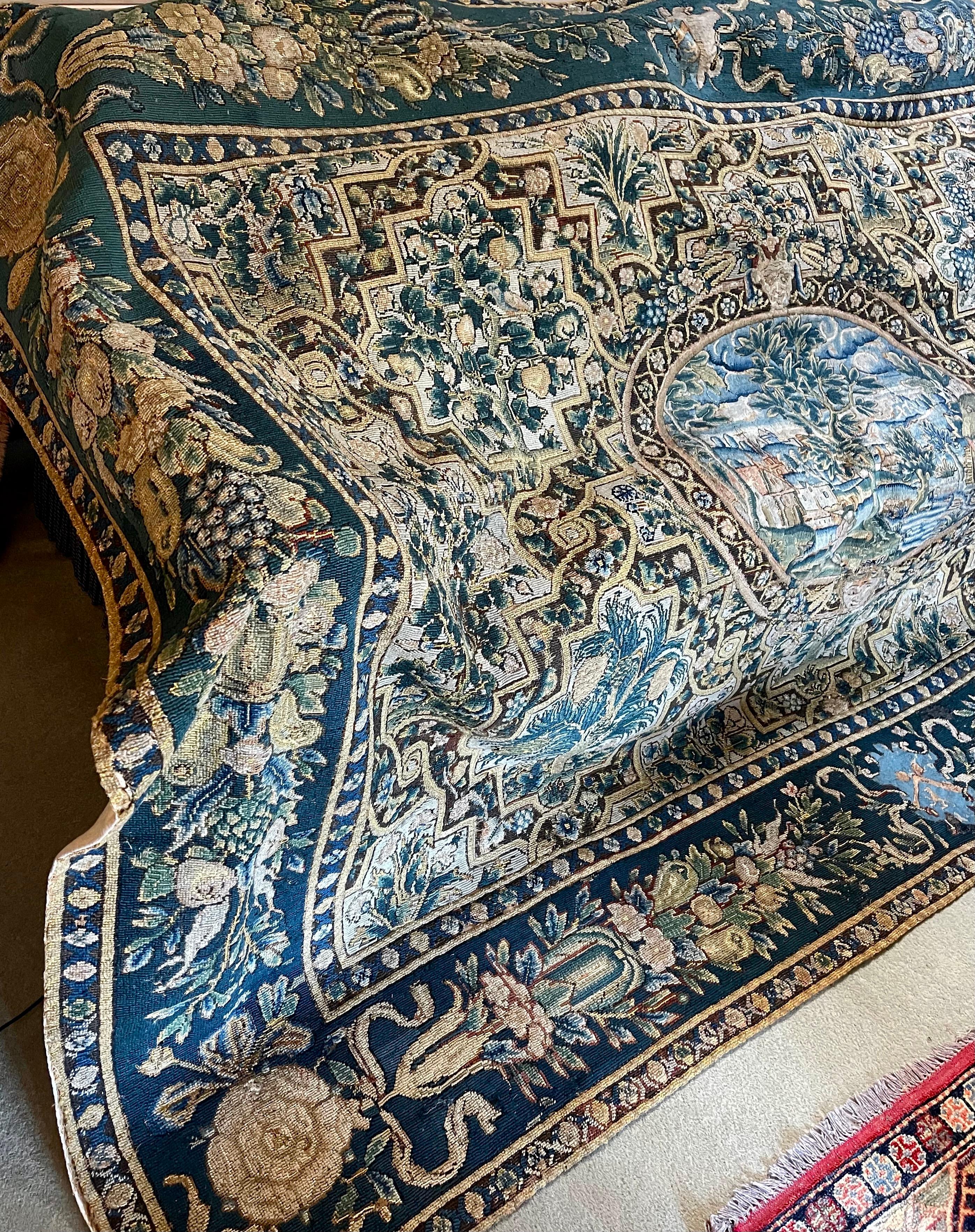 Alfombra de mesa armorial de aguja del siglo XVII Barroco en venta
