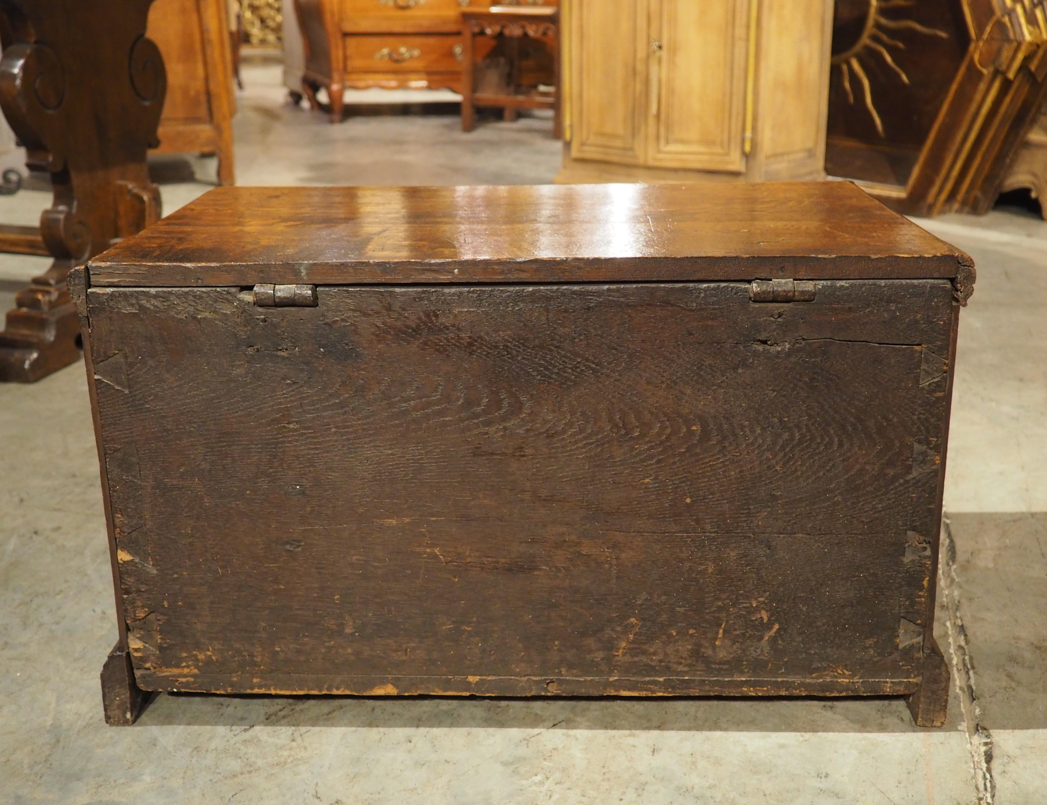 17th Century Northern France Wedding Chest in Carved Oak For Sale 6