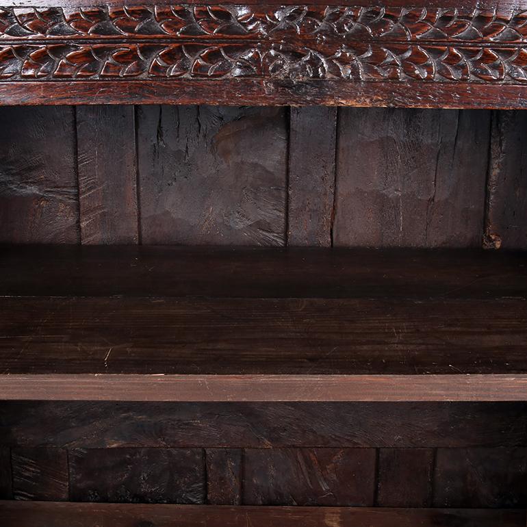 Armadio in Oak del XVII secolo in vendita 4