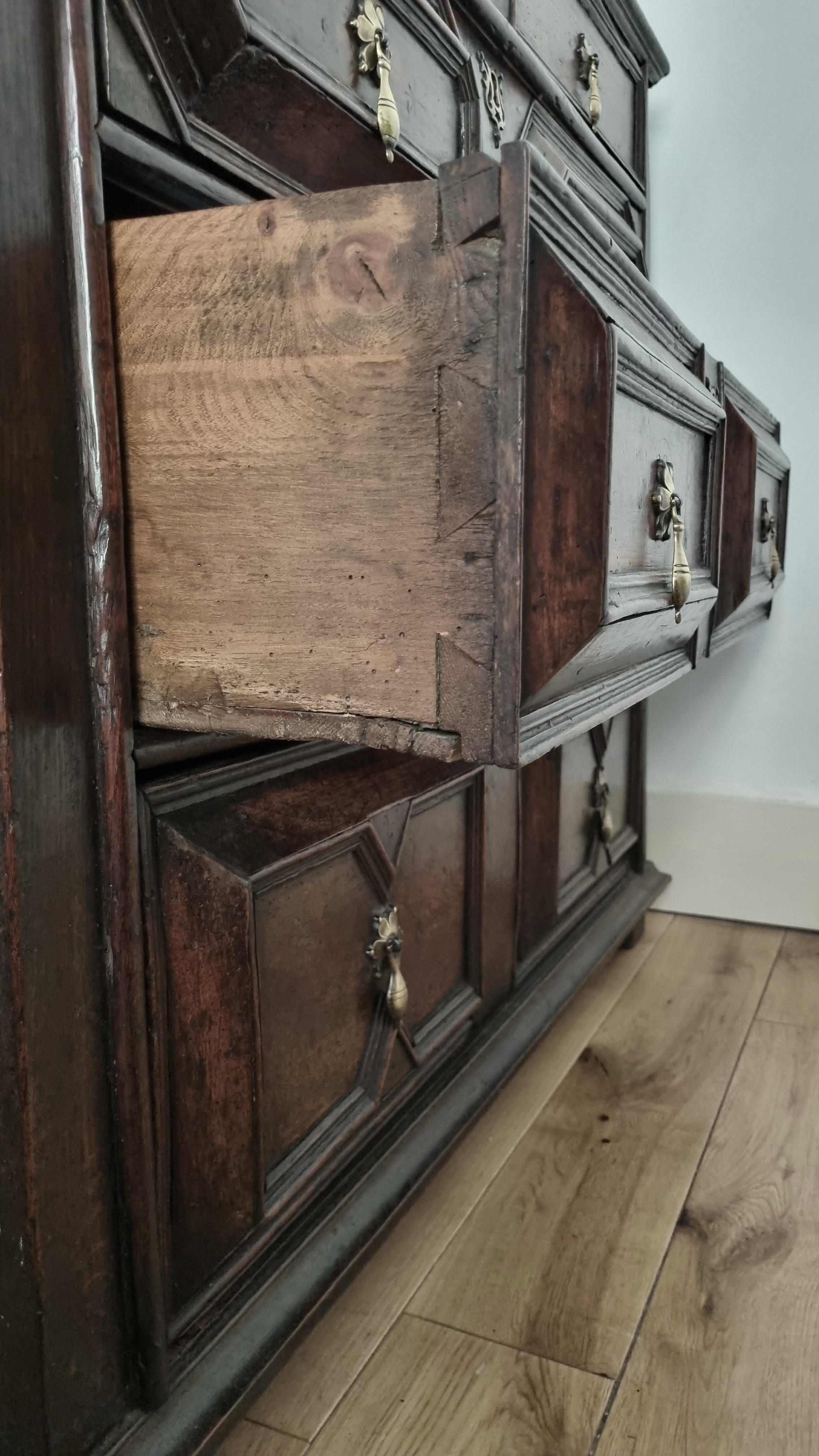 Inglese Cassettiera in Oak del XVII secolo, periodo Charles II in vendita