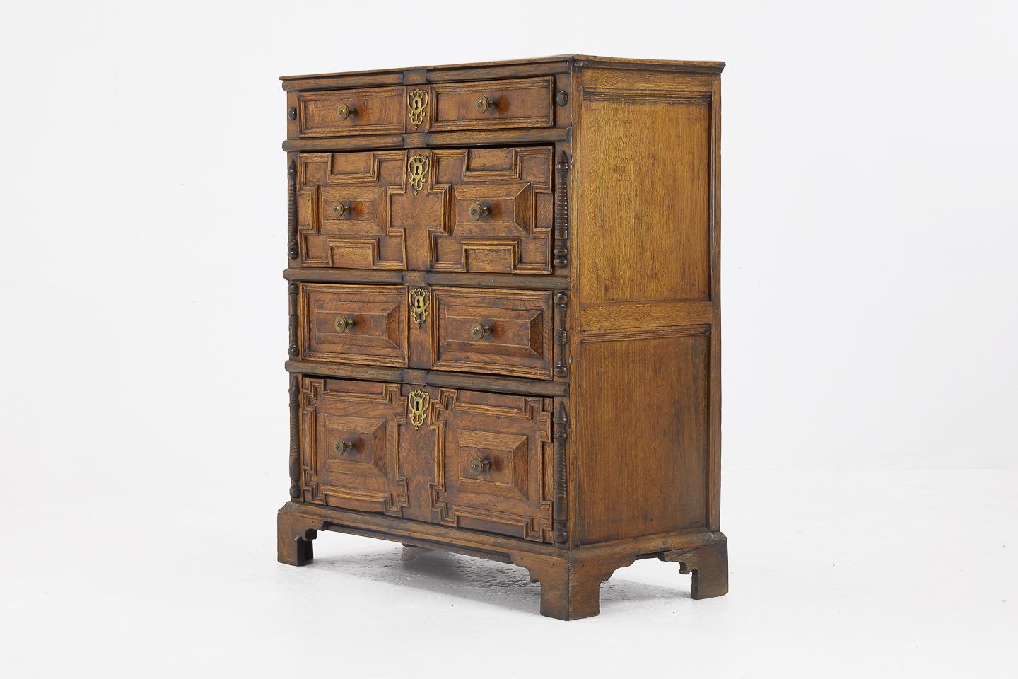 Ash 19th Century Oak Chest of Drawers For Sale