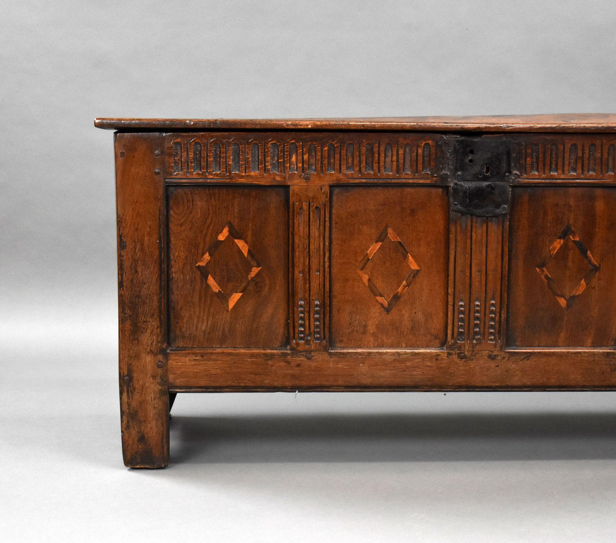 17th Century Oak Coffer In Good Condition For Sale In Chelmsford, Essex