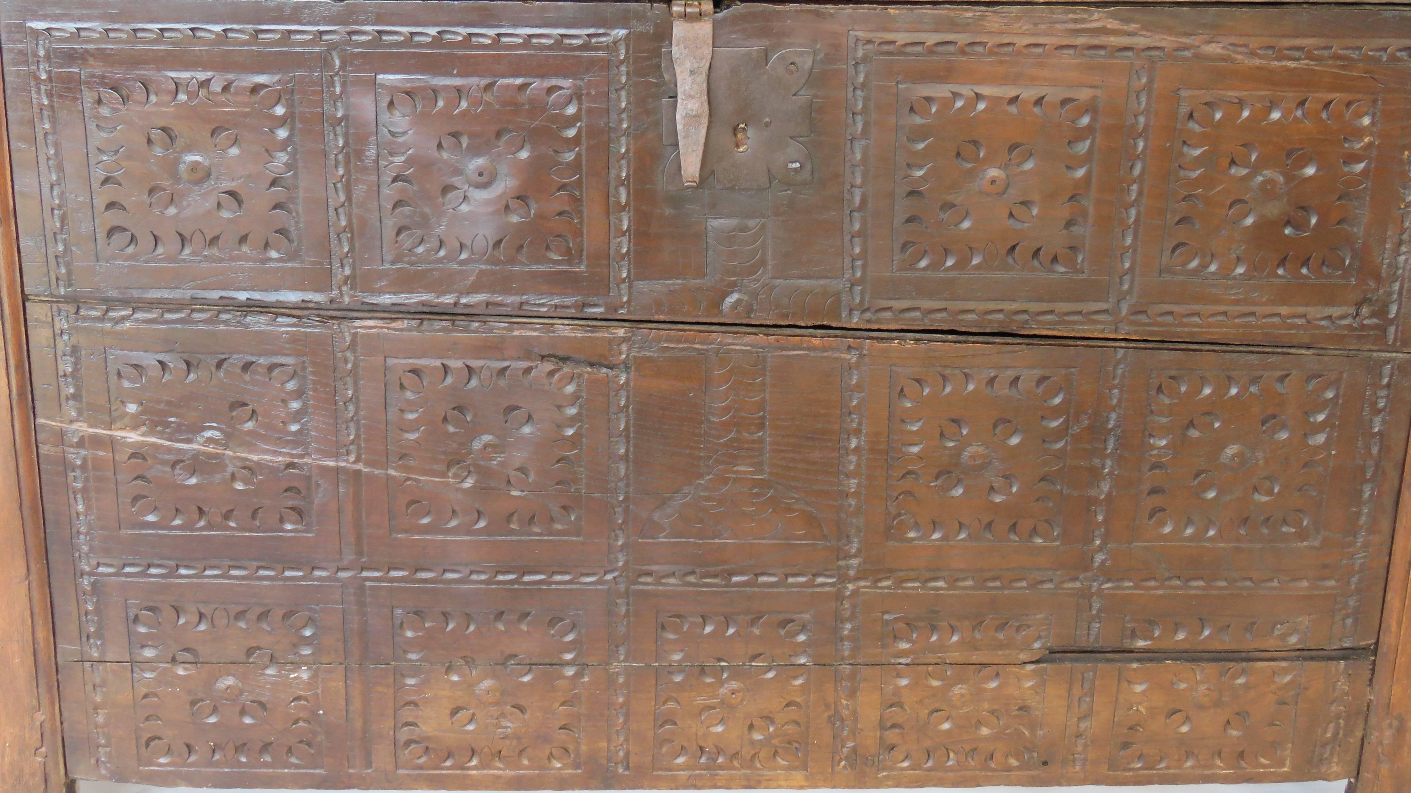Spanish 17th Century Oak Coffer, Trunk, Chest of Arms For Sale