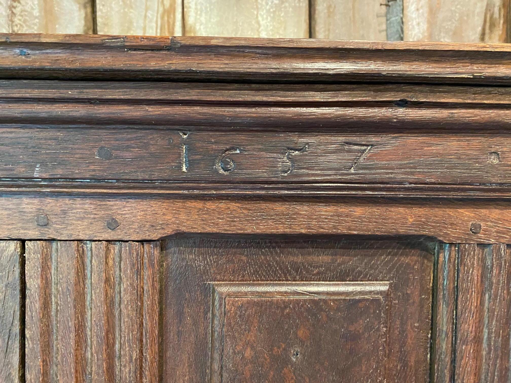 Quercia Armadio di corte olandese in Oak del XVII secolo in vendita