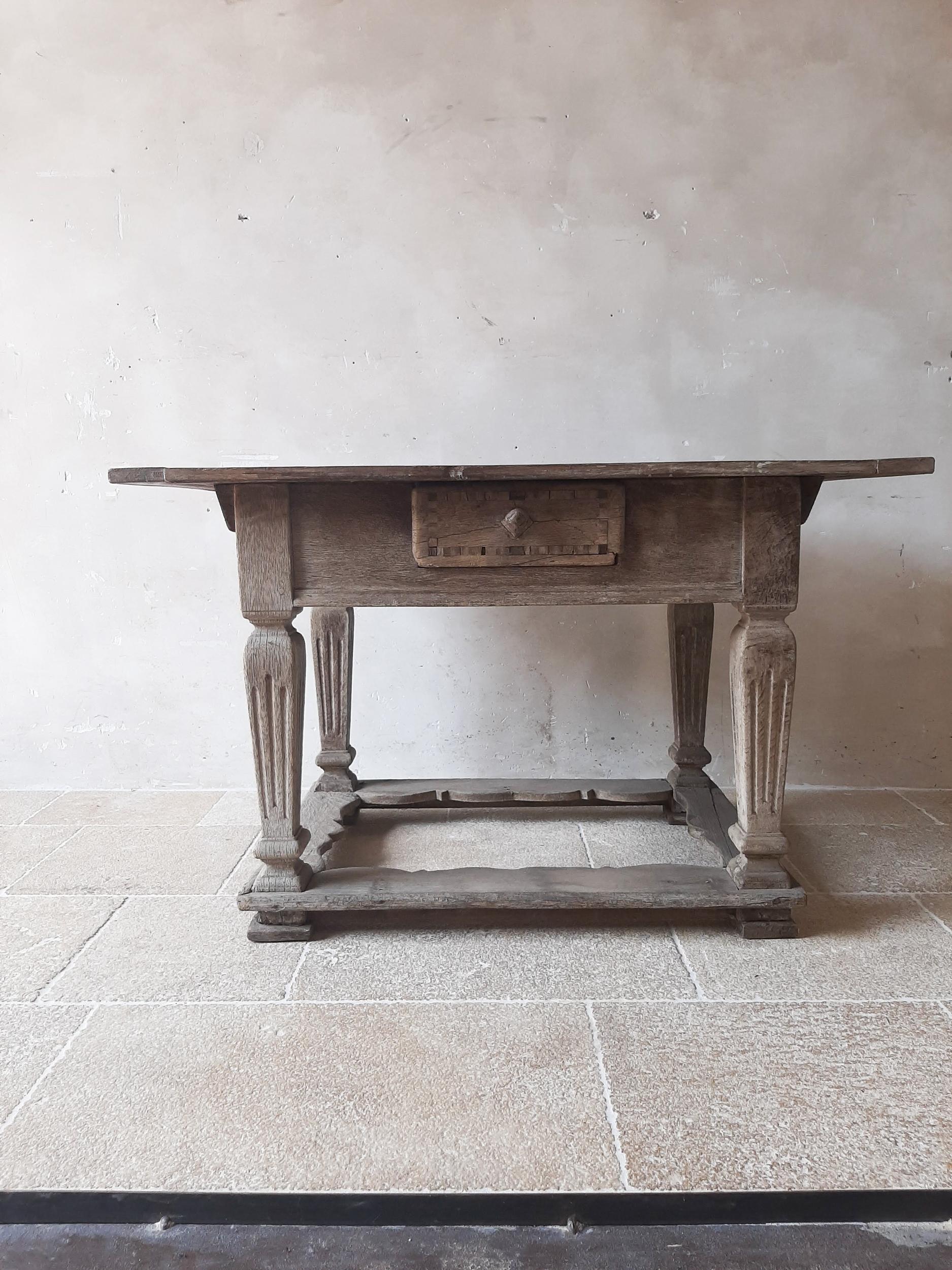 17th Century Oak Dutch Pay Table For Sale 4