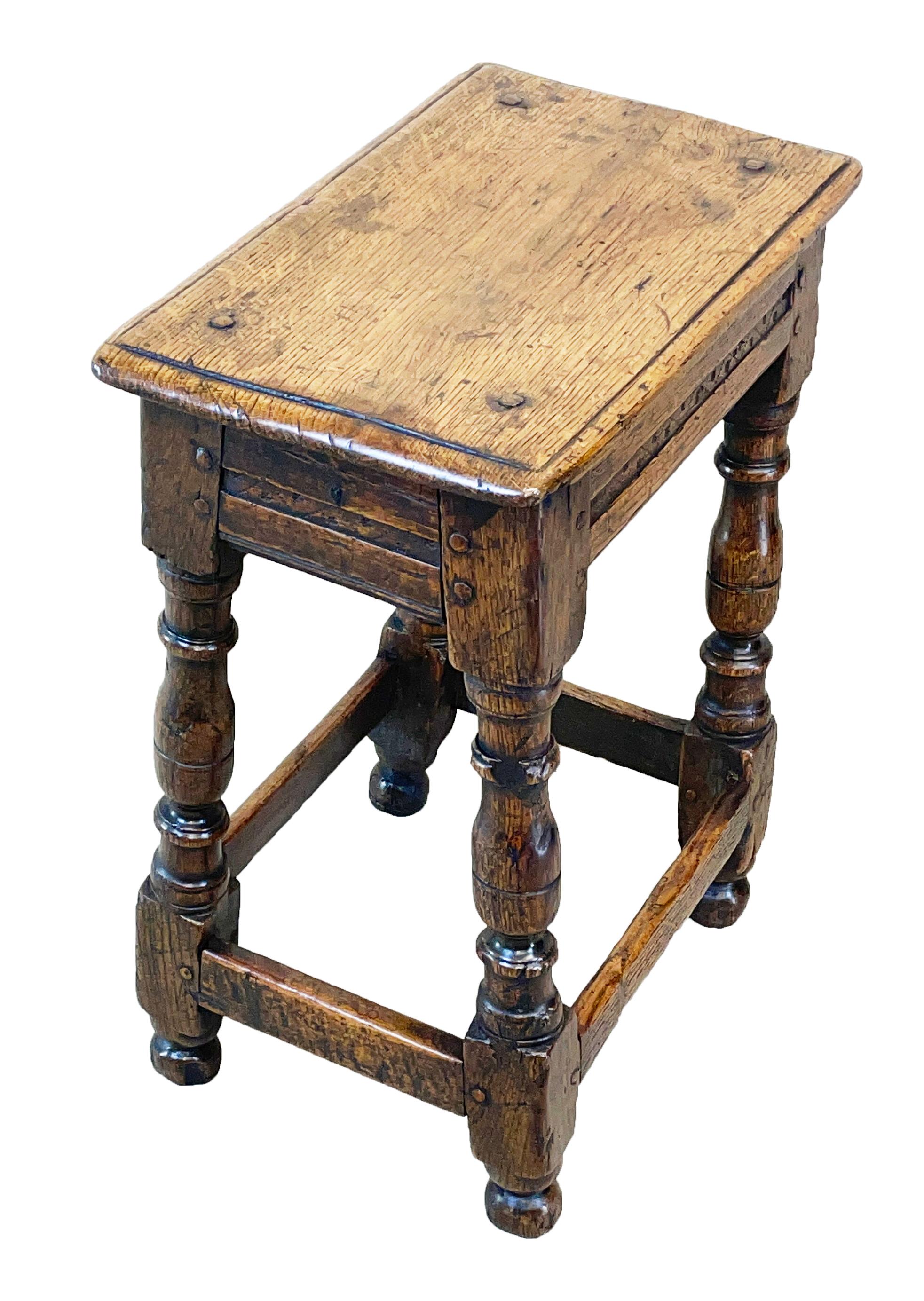 17th Century Oak Joint Stool In Good Condition In Bedfordshire, GB