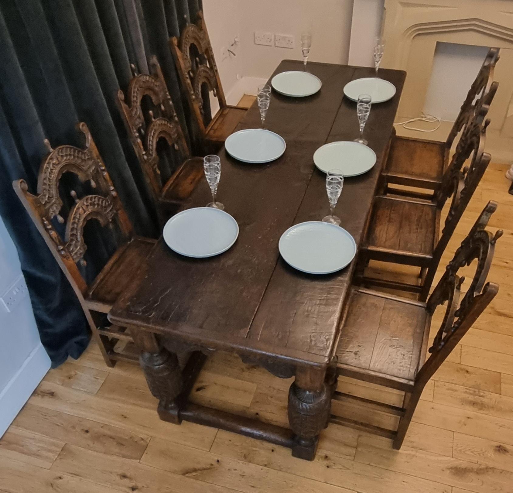 17th Century Oak Refectory Table and Six 17th Century Oak Dining Chairs In Good Condition In Hoddesdon, GB