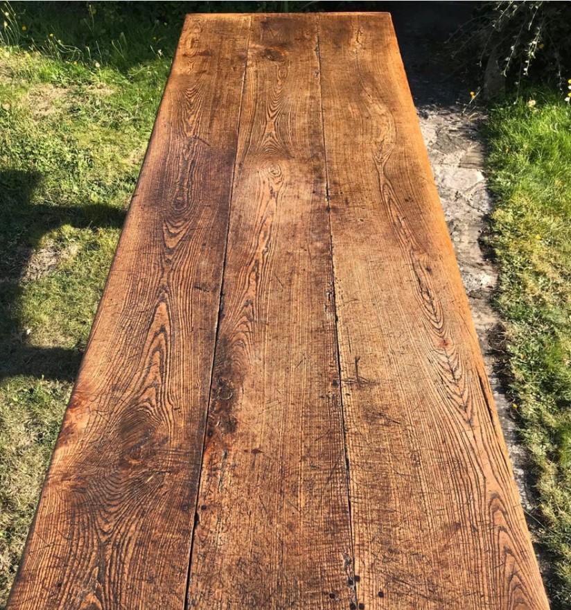 17th Century Oak Refectory Table, Charles II Period In Good Condition For Sale In Lymington, GB