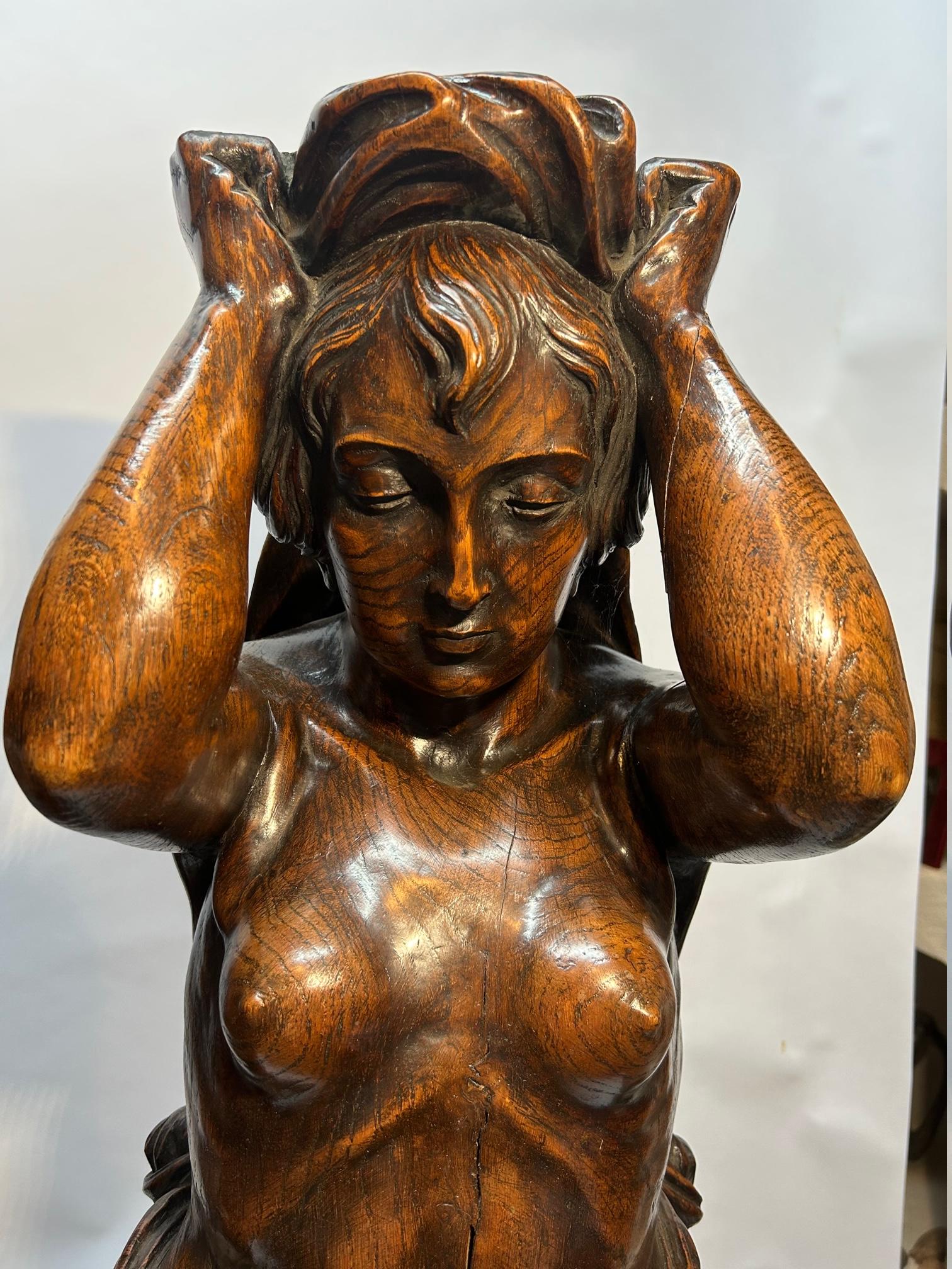17th Century Oak Sculptures Cariatides In Good Condition For Sale In Esbeek, NL