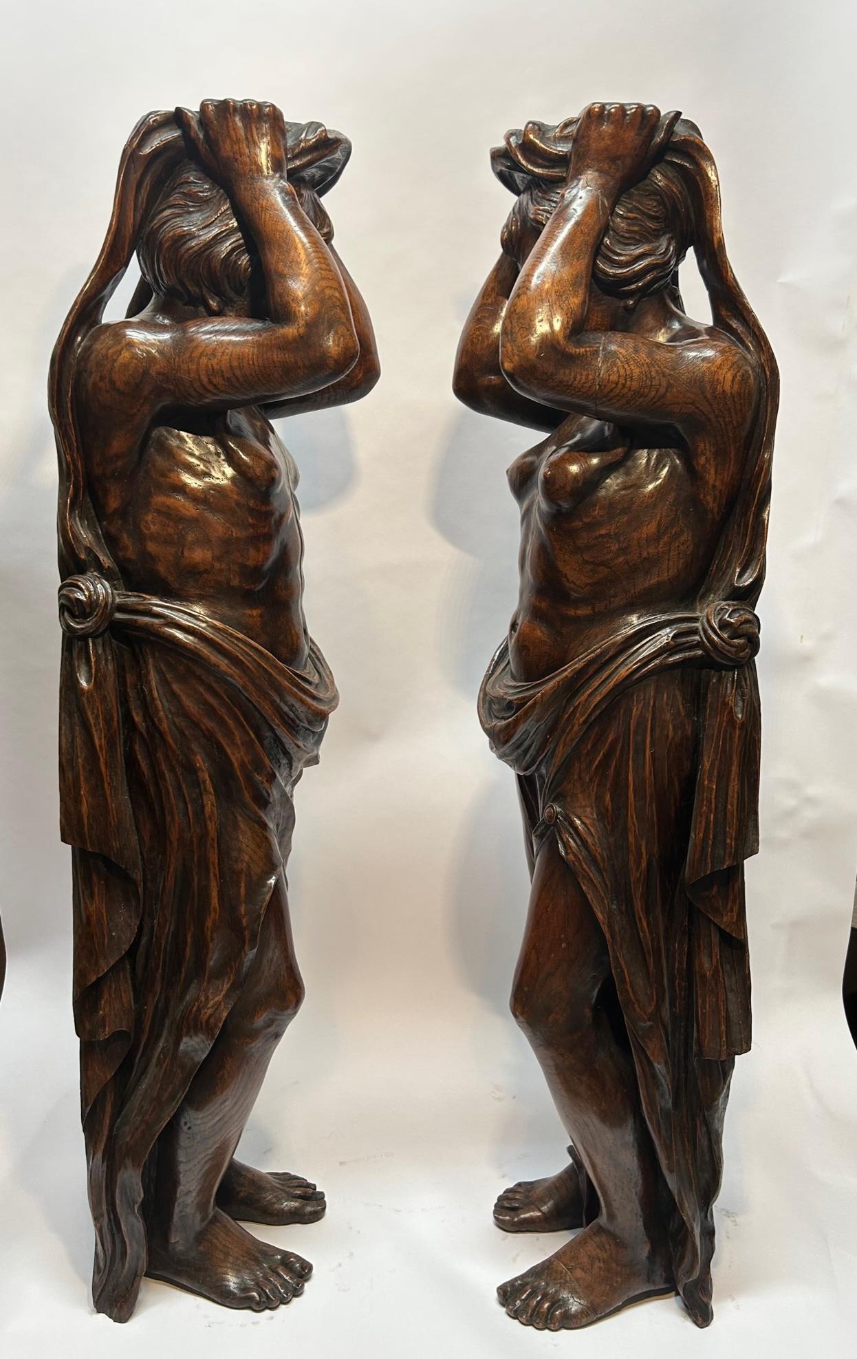 17th Century Oak Sculptures Cariatides For Sale 1