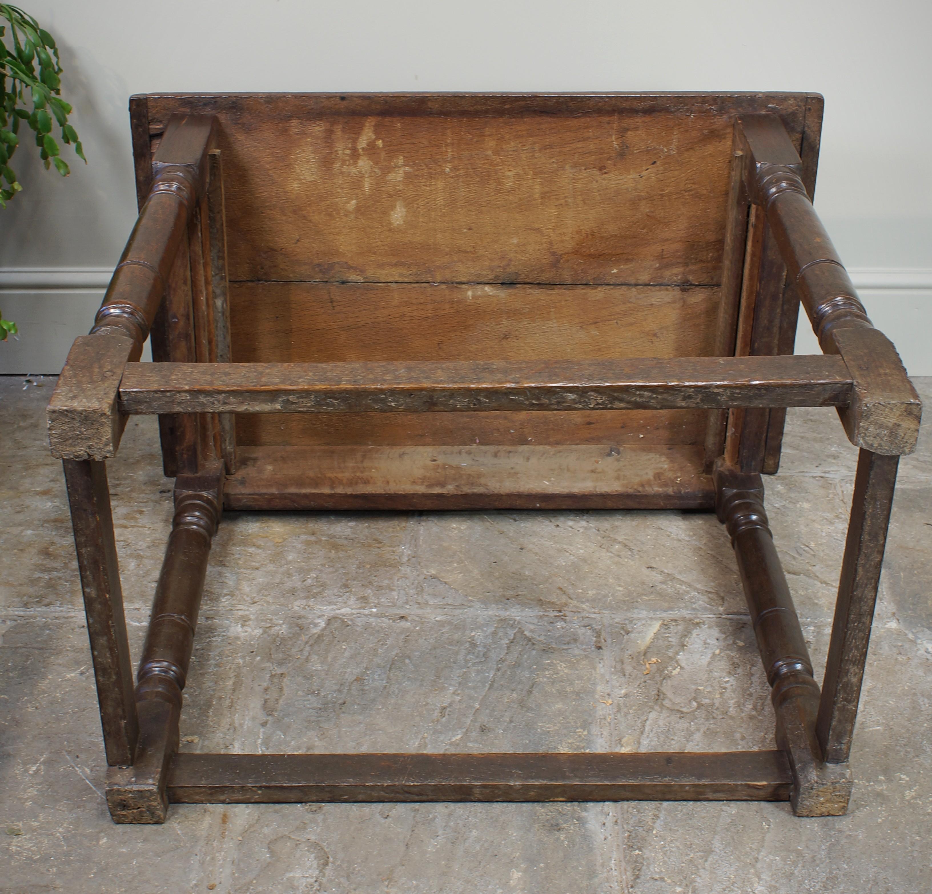 17th Century Oak Side/ Centre Table. For Sale 7