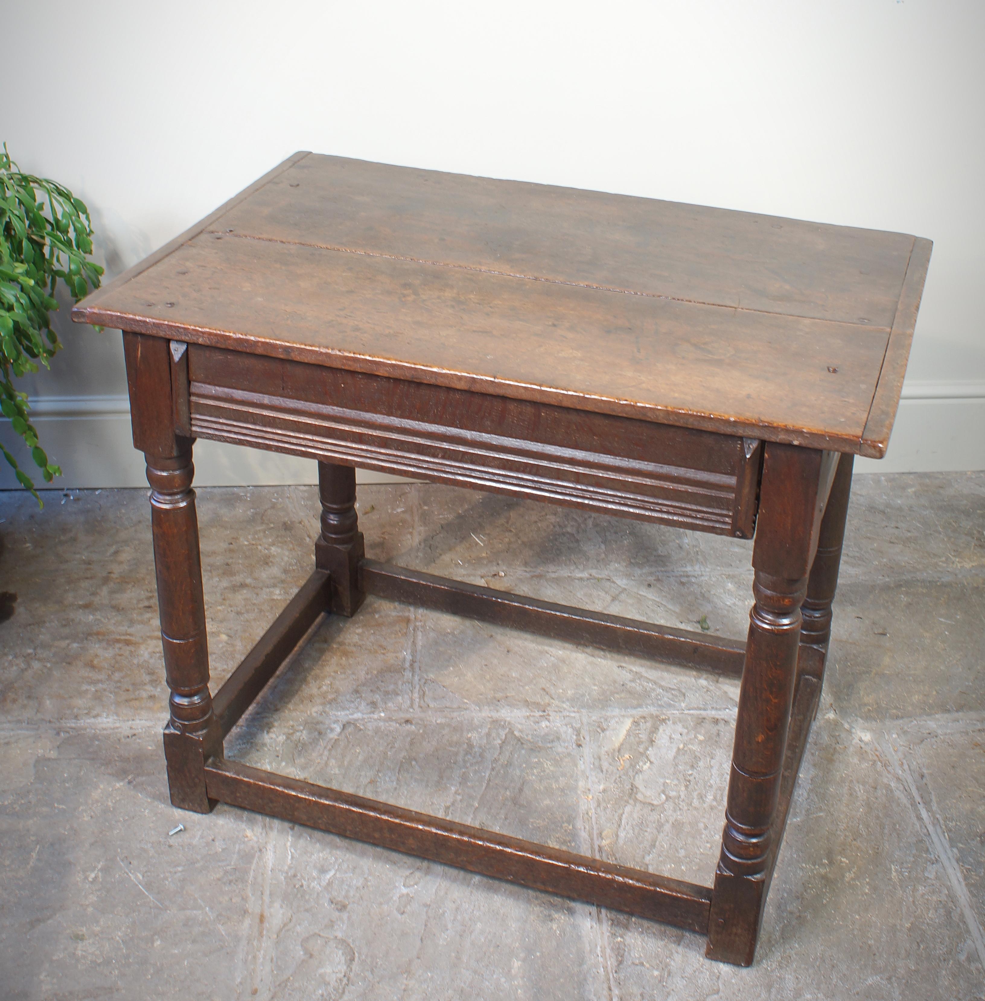 17th Century Oak Side/ Centre Table. For Sale 2