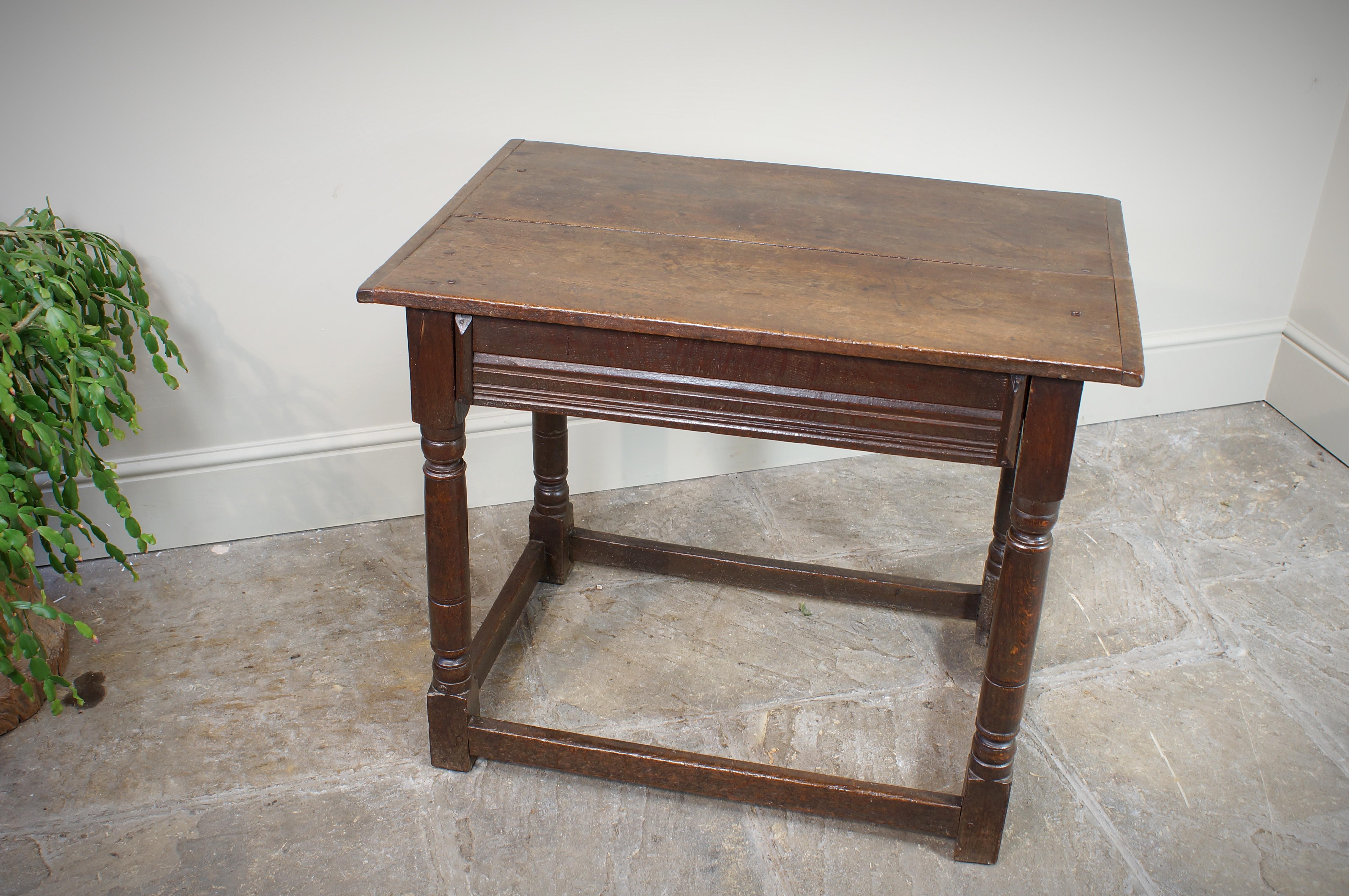 17th Century Oak Side/ Centre Table. For Sale 4