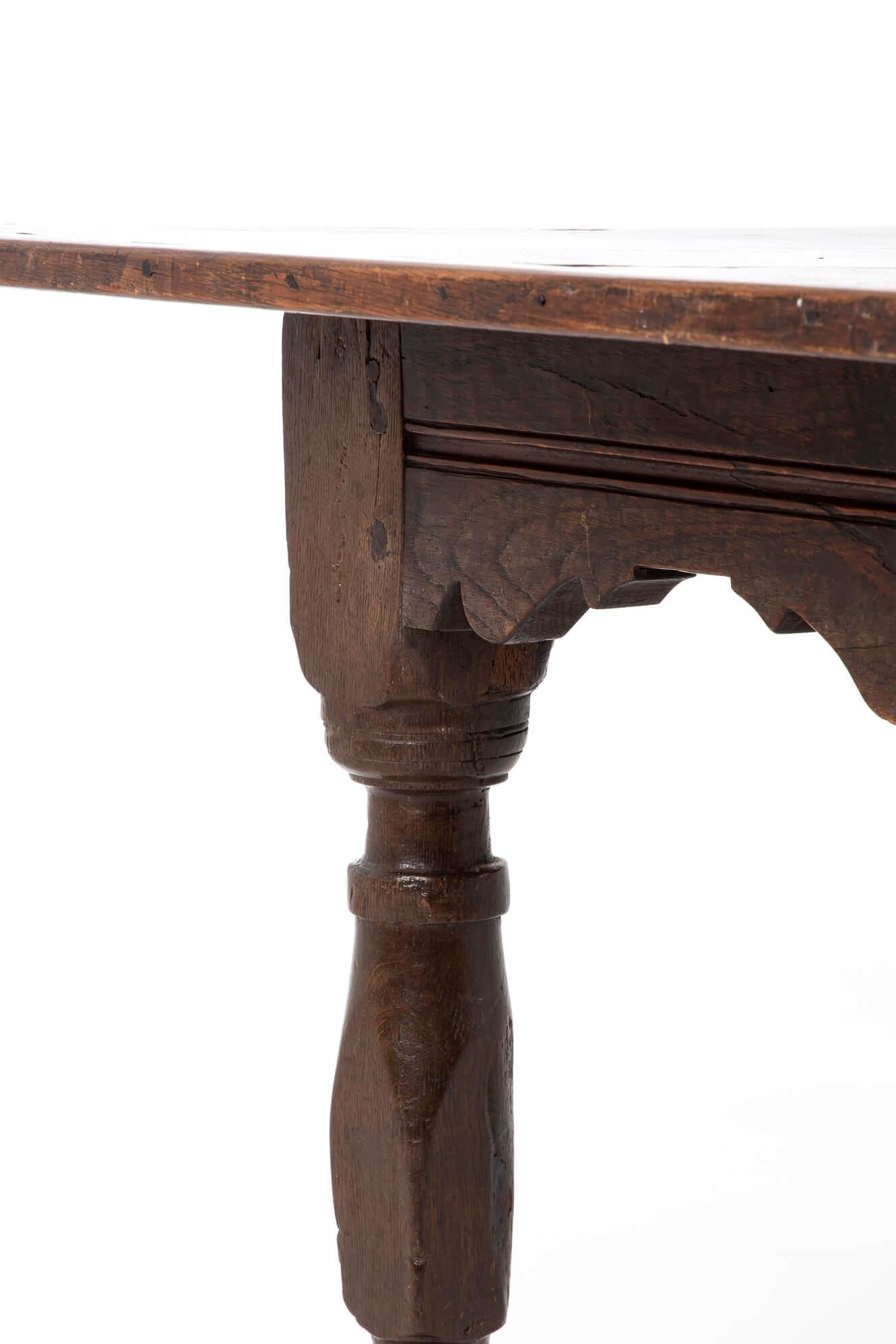 European 17th Century Oak Table For Sale