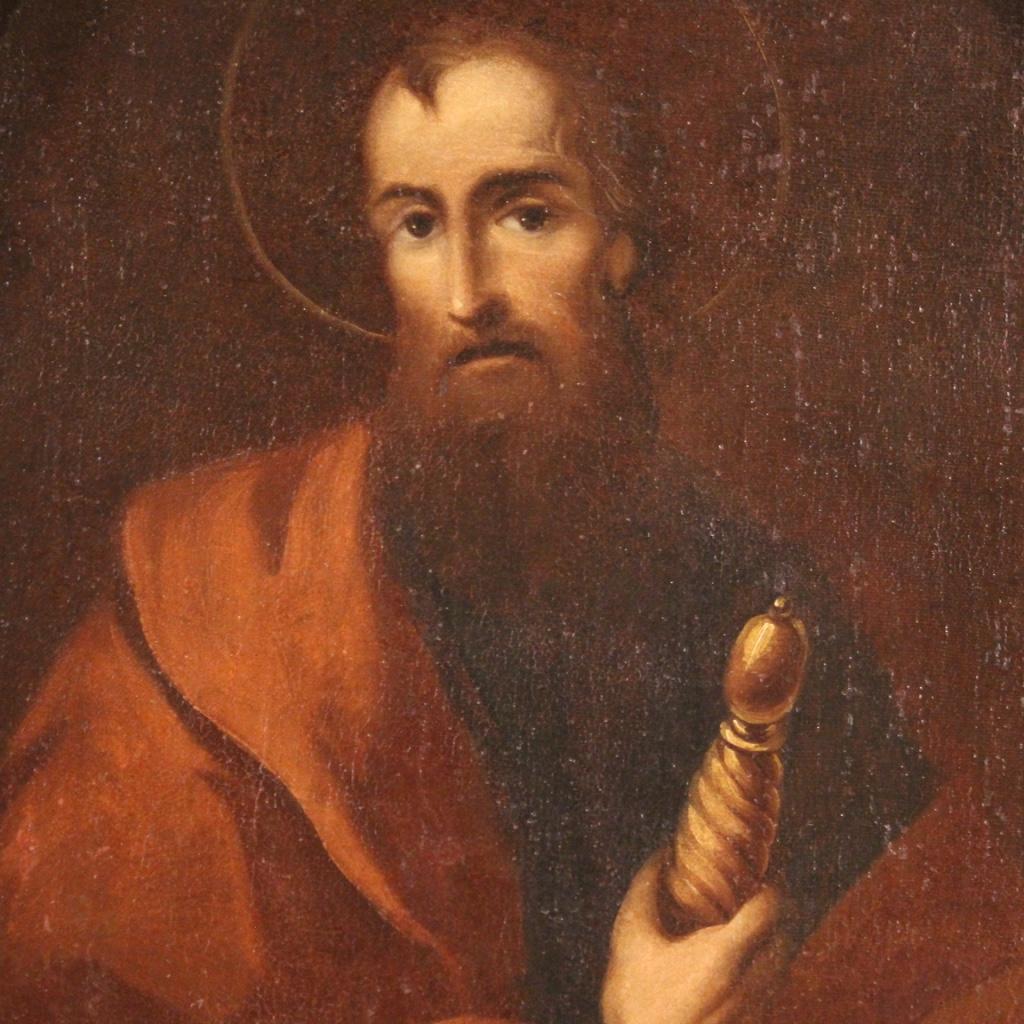 Antique Italian painting from the 17th century. Framework oil on canvas depicting a religious subject Saint Paul of good pictorial quality. Oval painting with antique wooden frame with various signs of aging, small inactive woodworm holes and signs