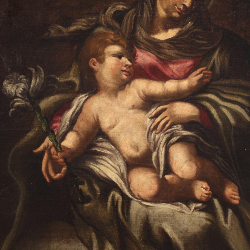 17th Century Oil on Canvas Italian Antique Religious Painting Madonna with Child In Good Condition For Sale In Vicoforte, Piedmont