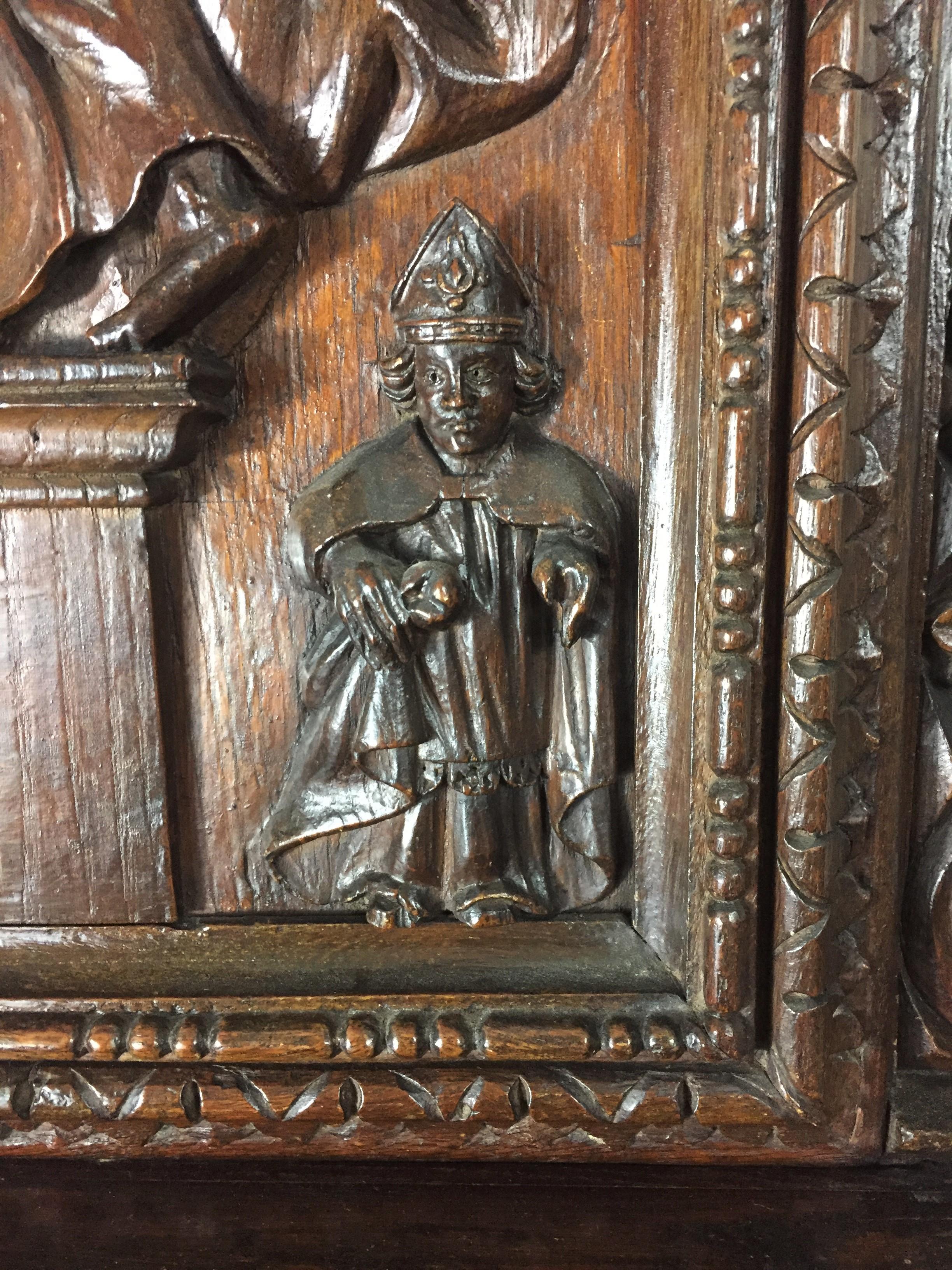 17th Century Oratory in Chestnut with a Representation of the Holy Family 4