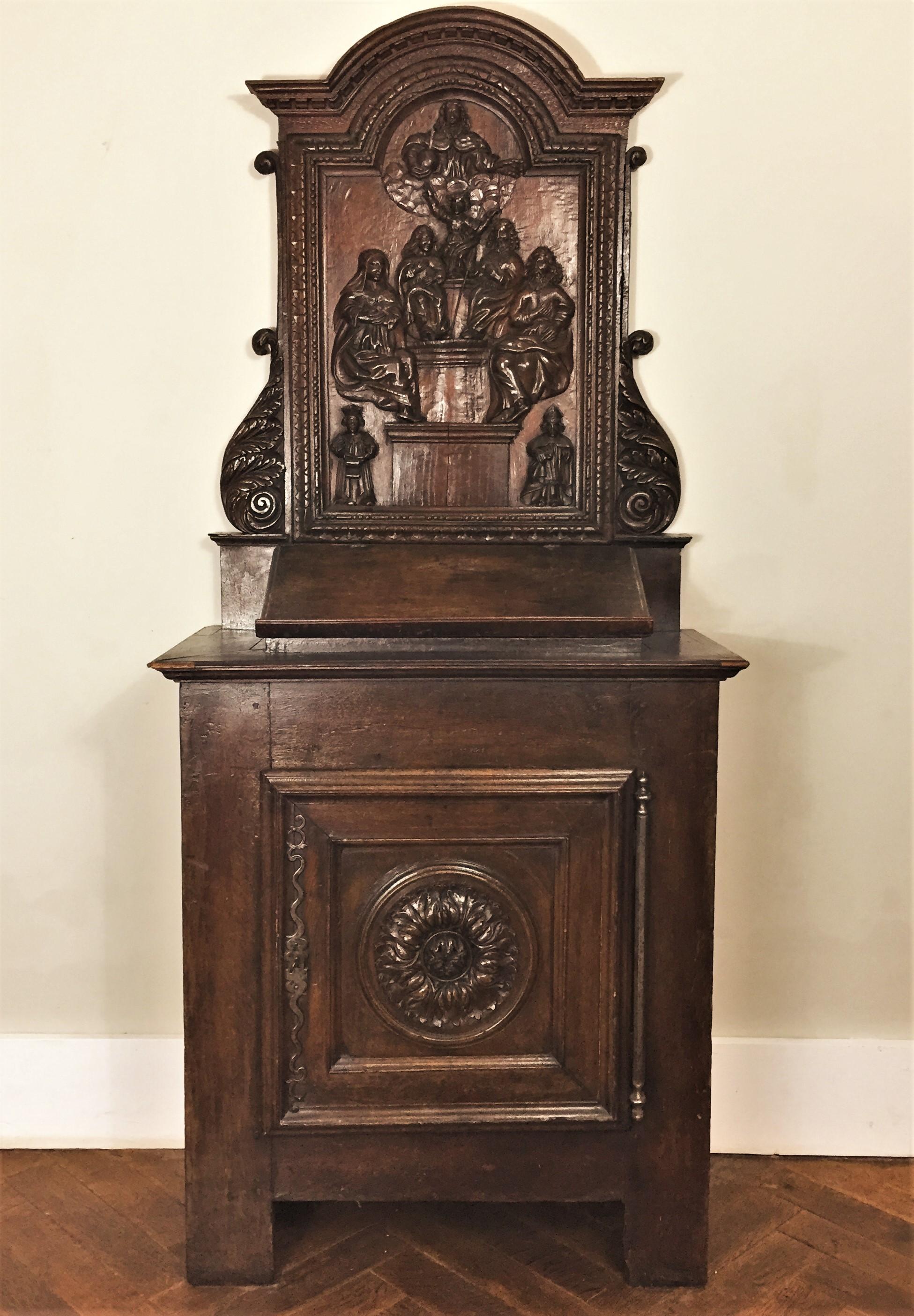 17th Century Oratory in Chestnut with a Representation of the Holy Family 7