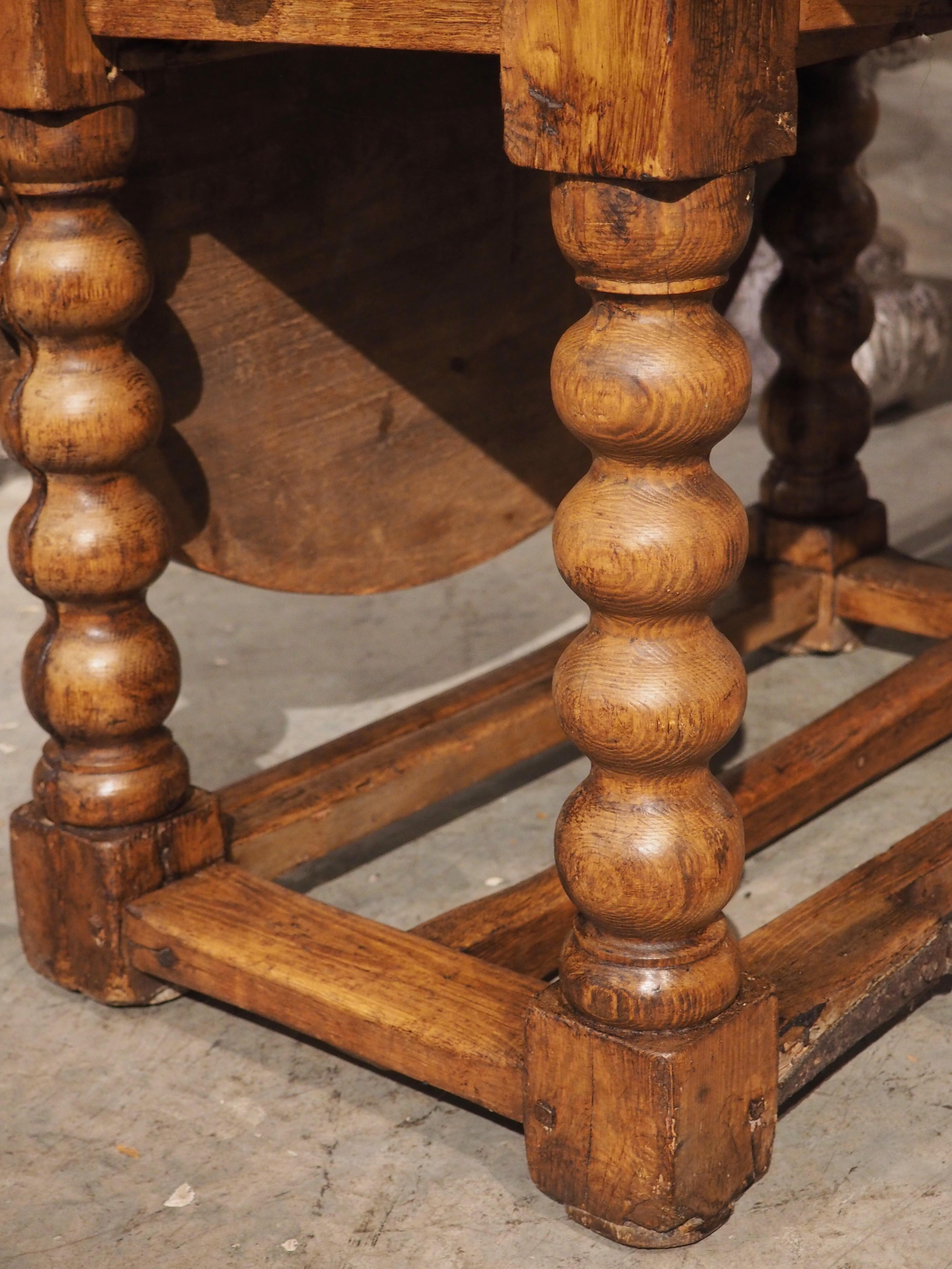 17th Century Oval Gate Leg Table from England 9