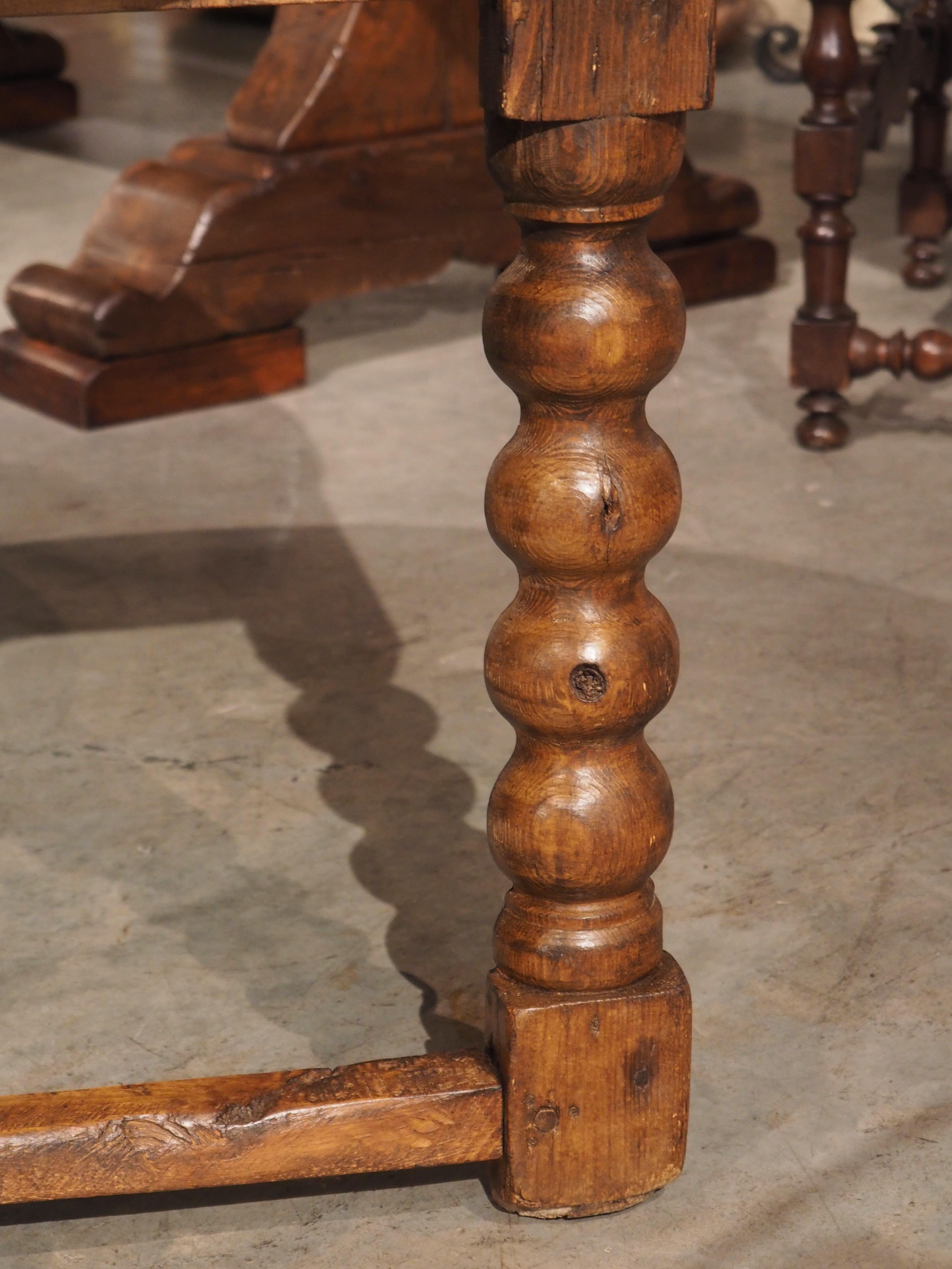 17th Century Oval Gate Leg Table from England 11