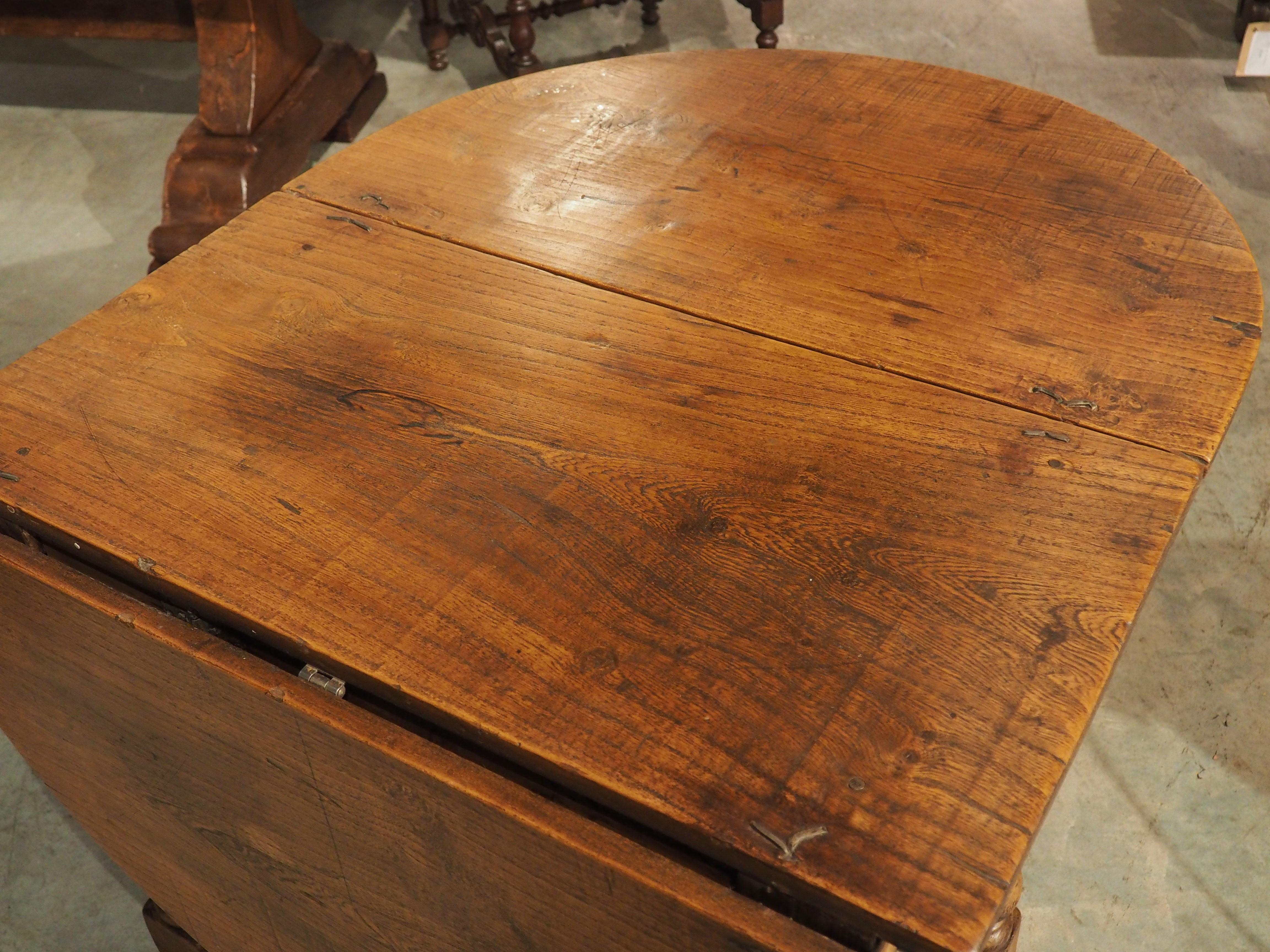 17th Century Oval Gate Leg Table from England 13